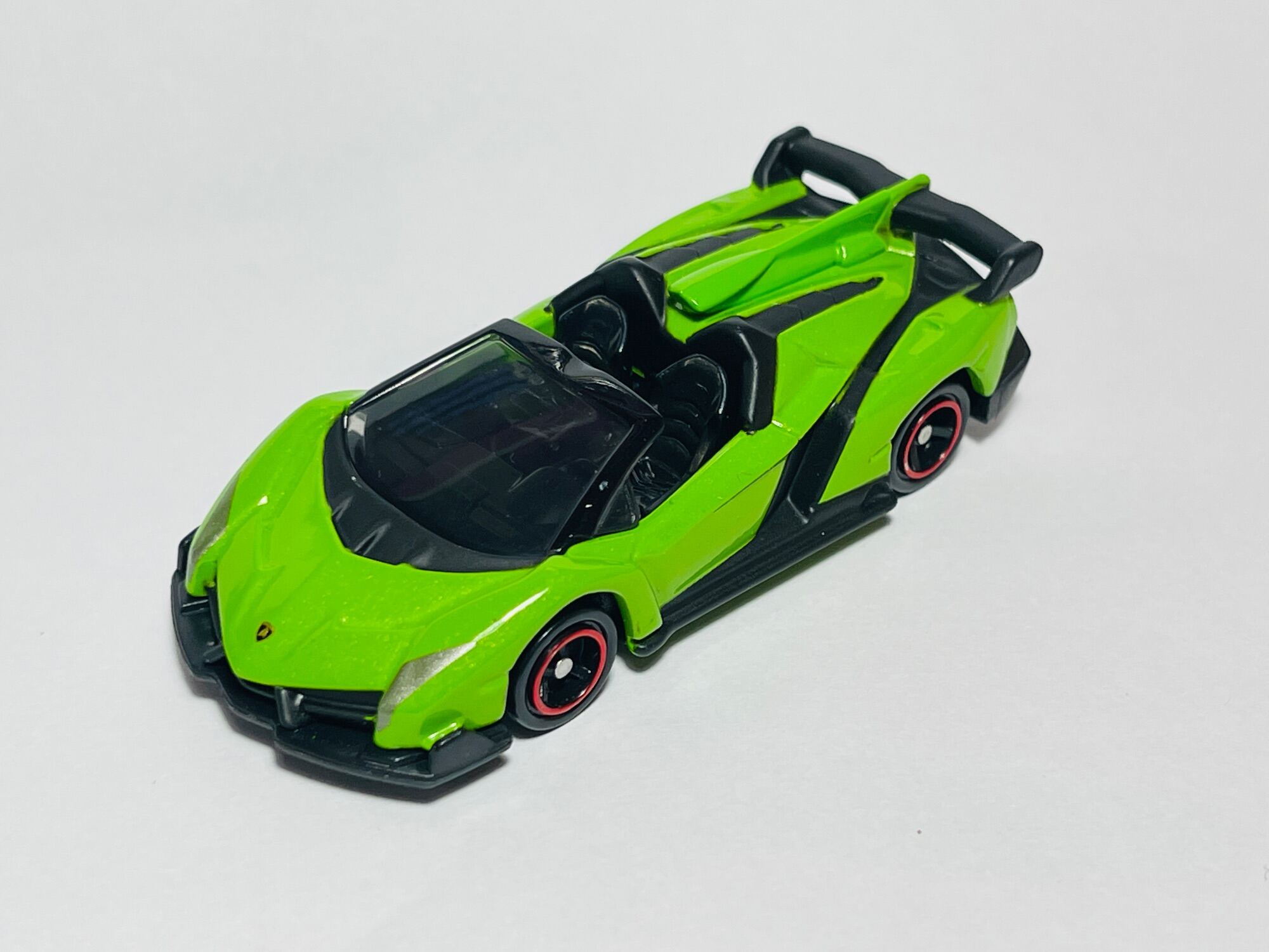 Hobby Store xe mô hình Tomica Lamborghini Veneno Roadster màu Xanh Lá  (Không Hộp) TL03 