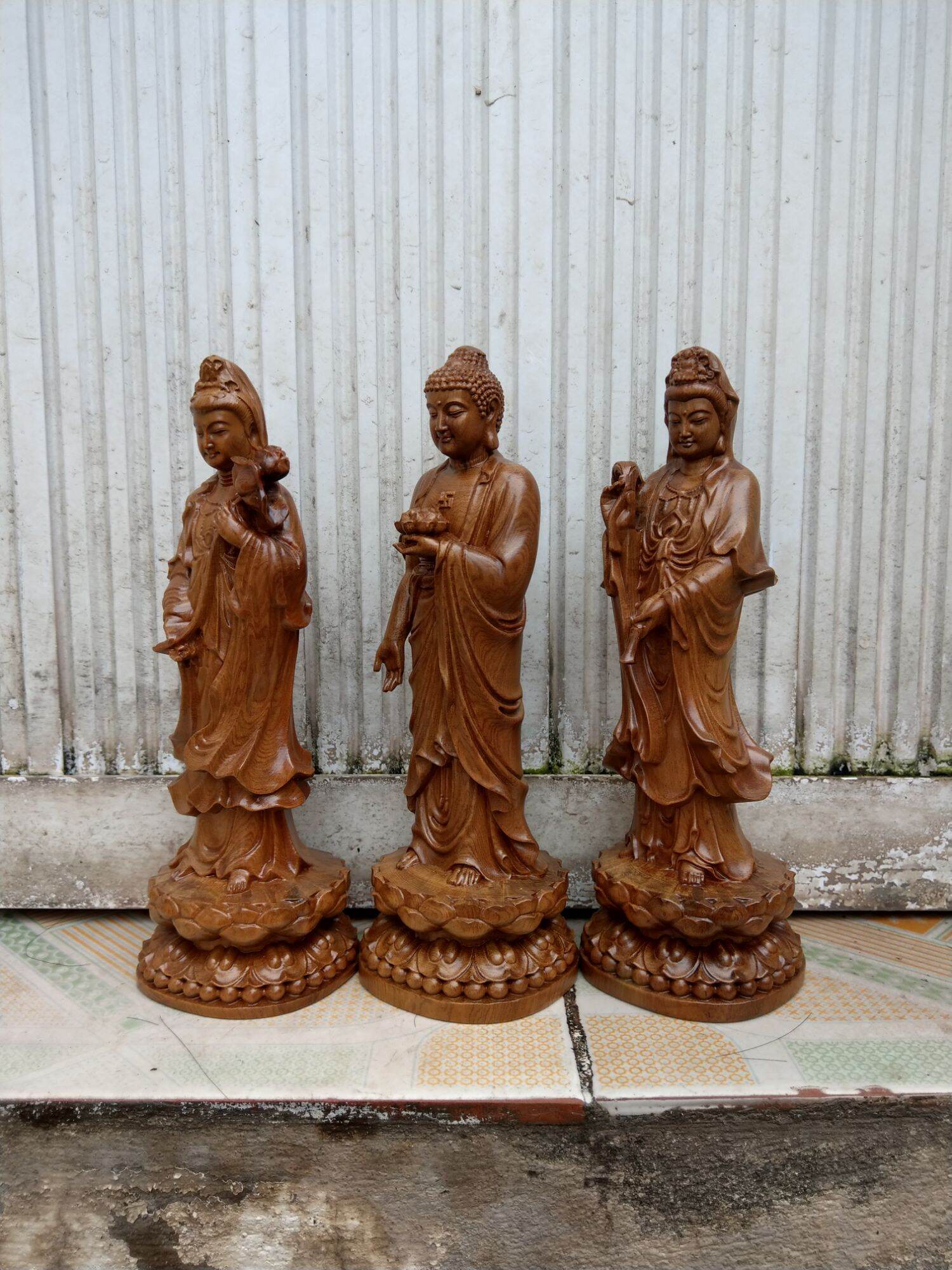 Tam Thánh Đứng Gỗ Bách Xanh Cao 20cm