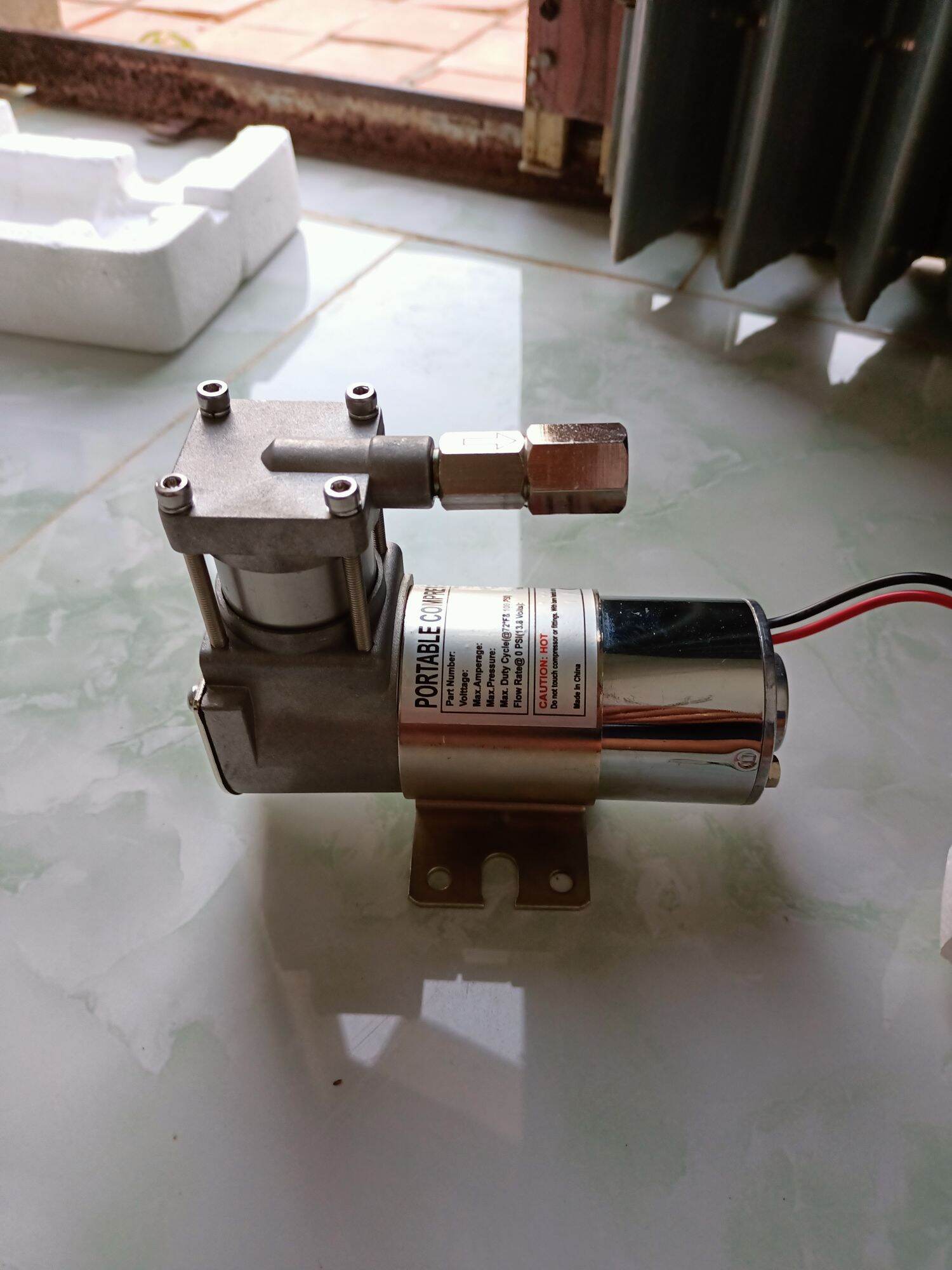 máy nén khí 12v mini áp max 130 psi