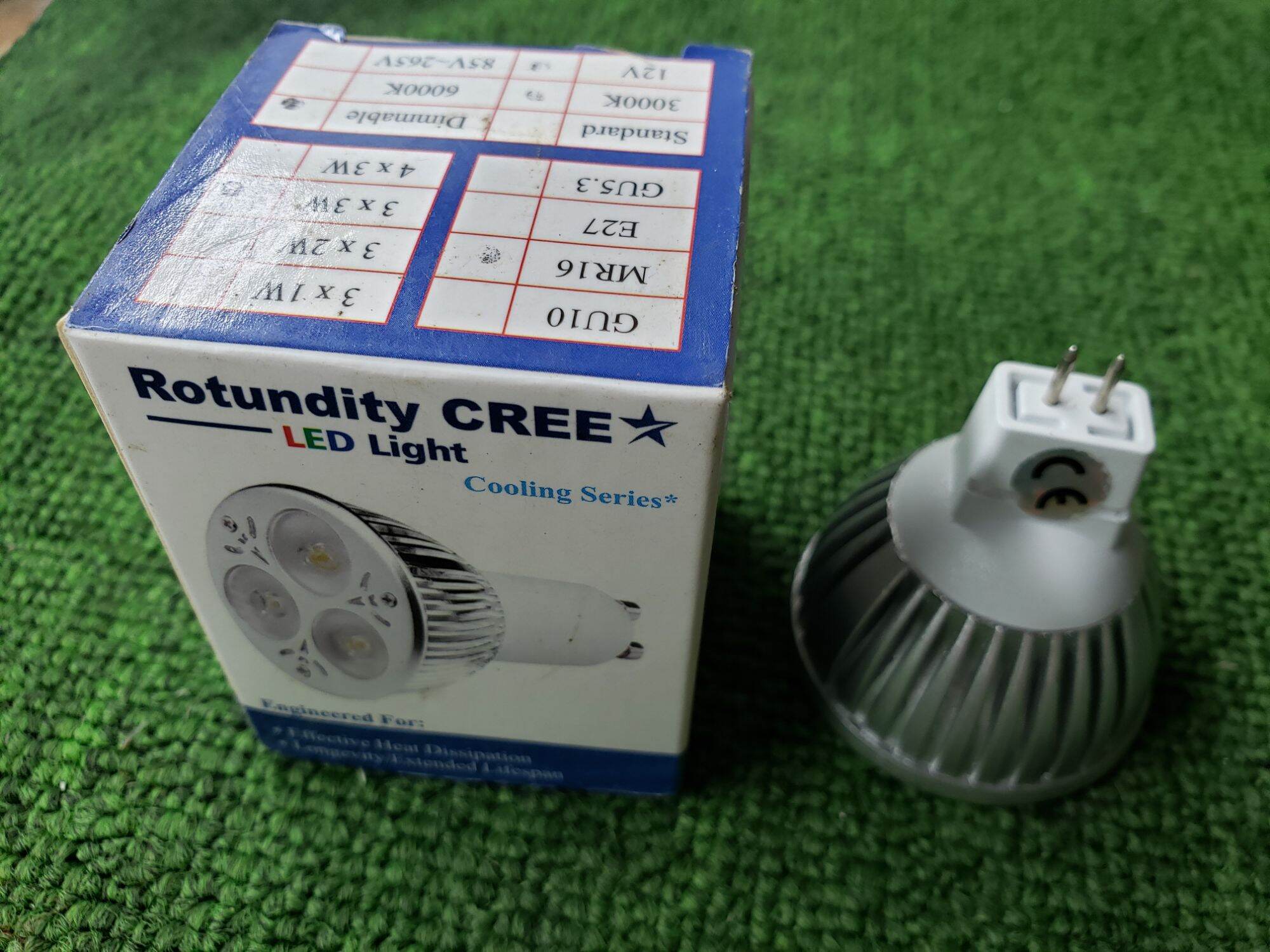Đèn led âm Trần chiếu điểm 12w sáng vàng.