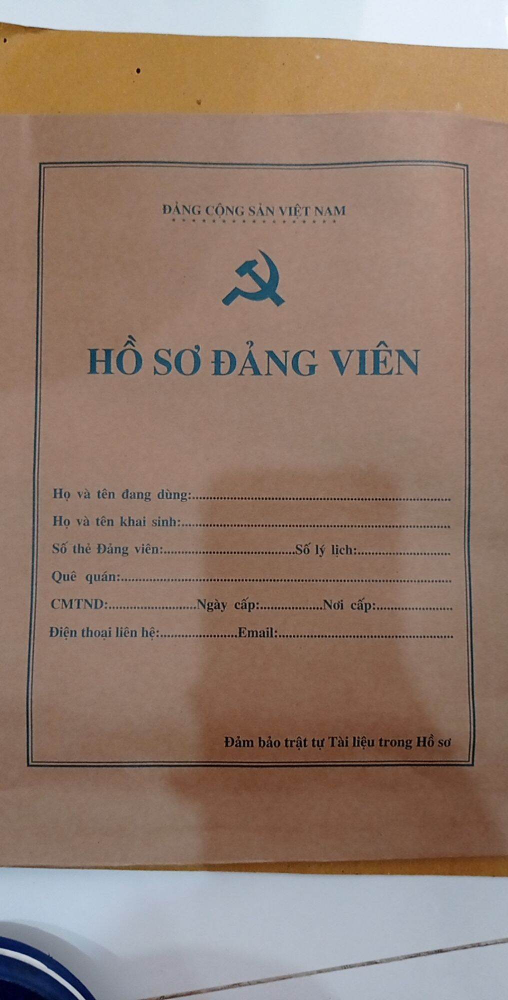 Hồ sơ đảng viên