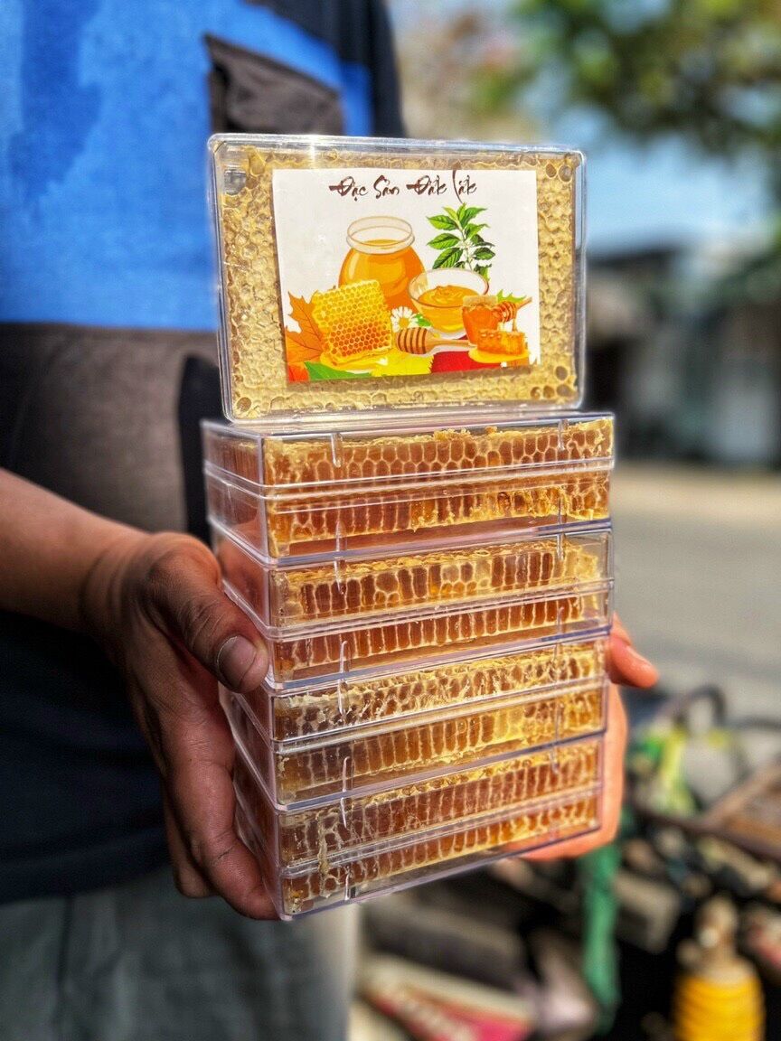 Mật ong bánh tổ tươi 🍯🍯🍯 hộp 500gr