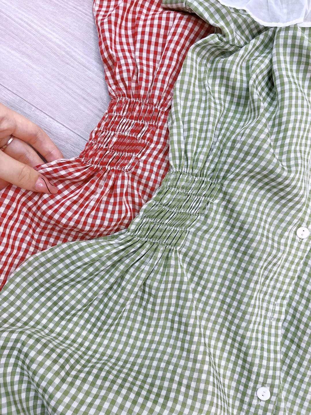 Váy kẻ vintage