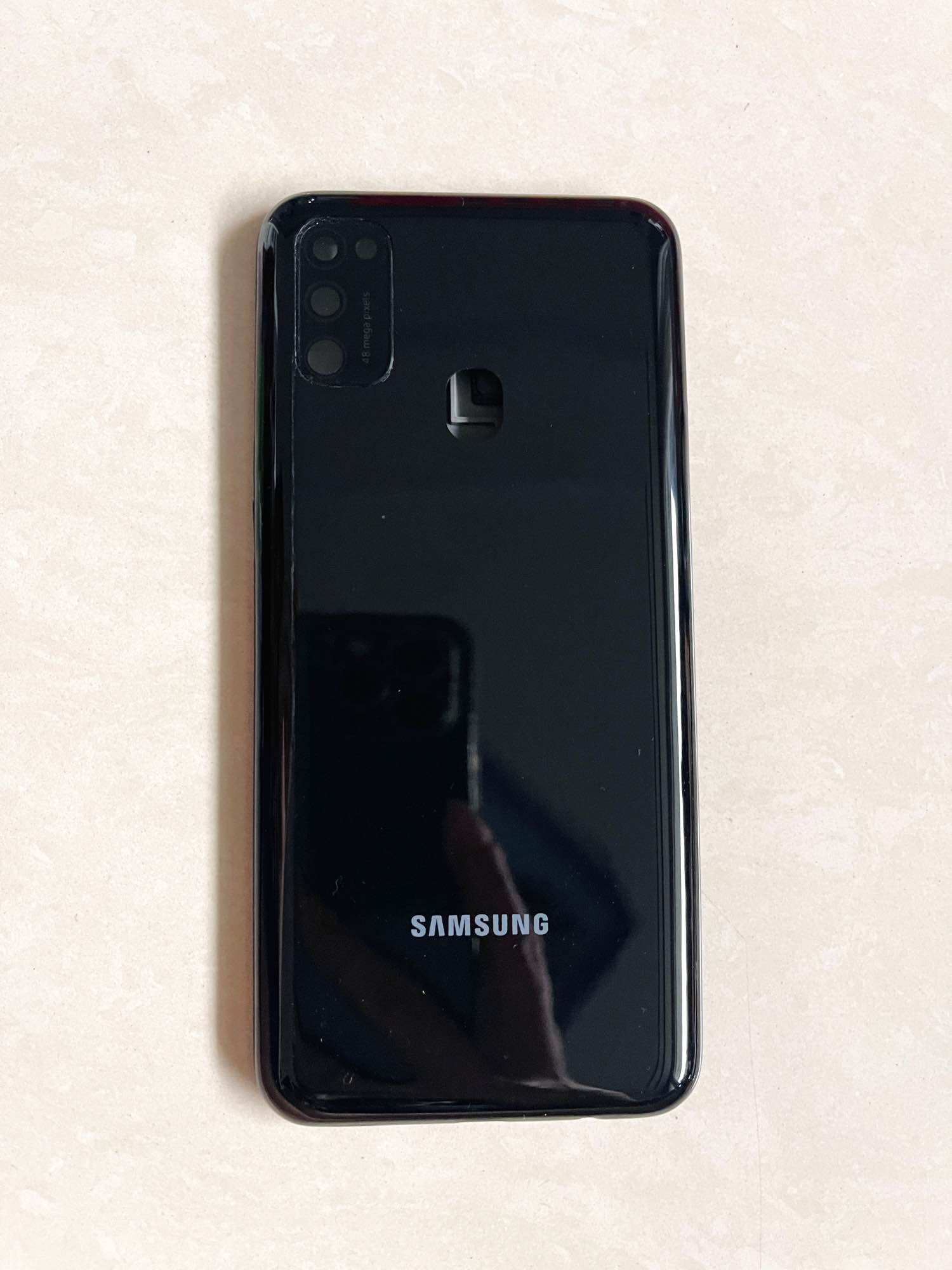 Vỏ bộ Samsung M21 kèm kính camera