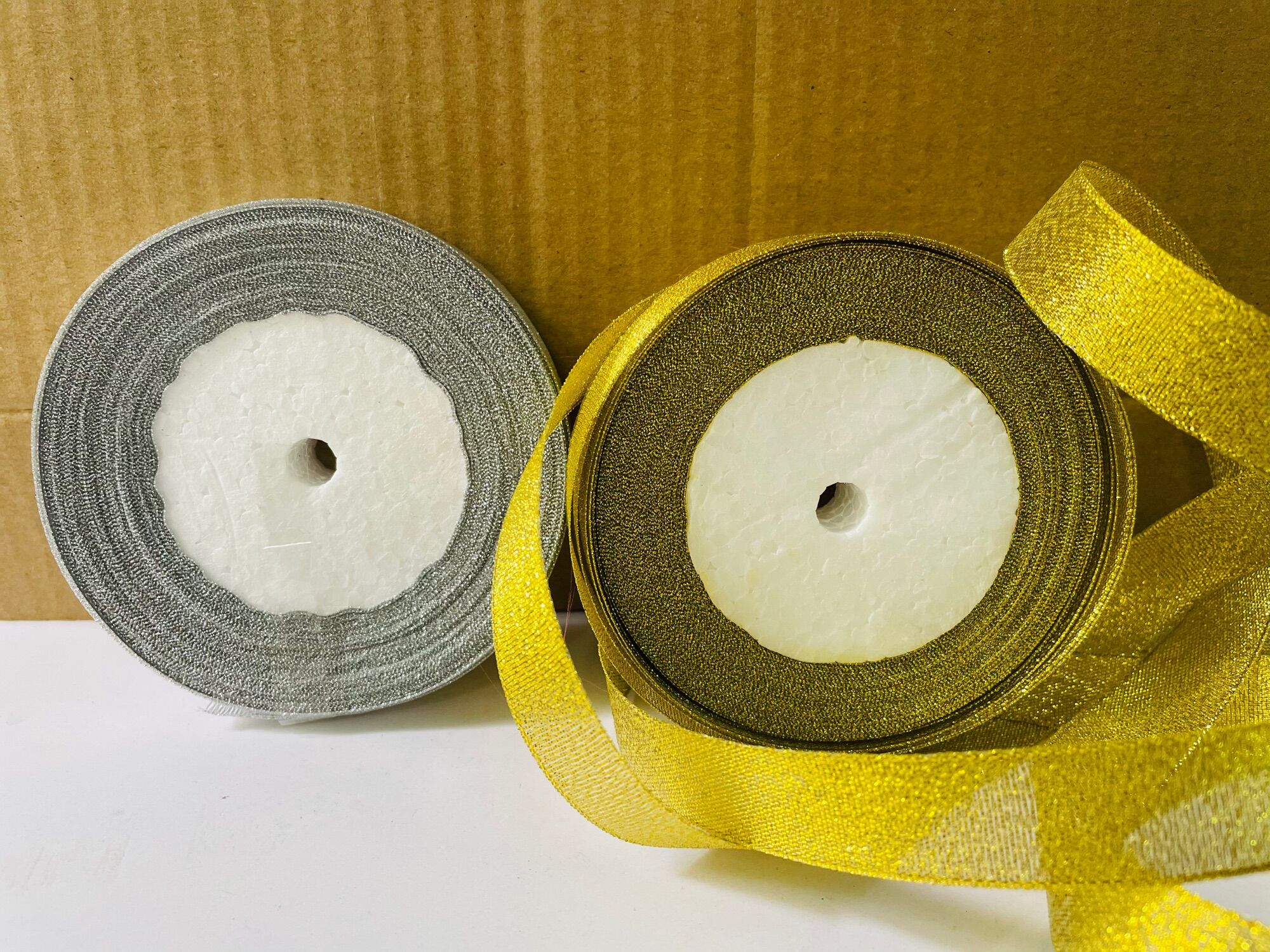 Cuộn Ruy Băng Kim Tuyến 2cm