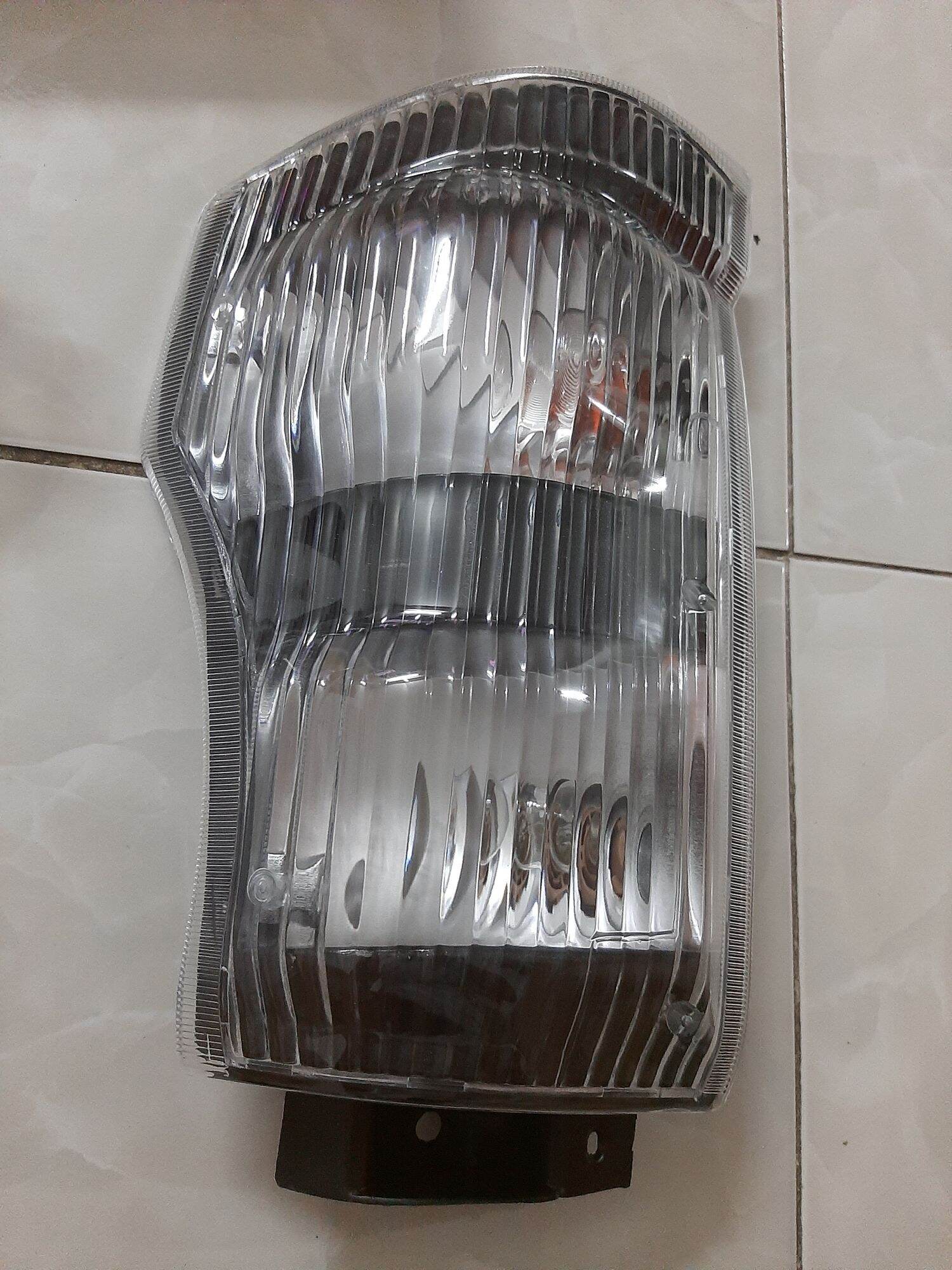 Đèn xi nhanh Isuzu QKR