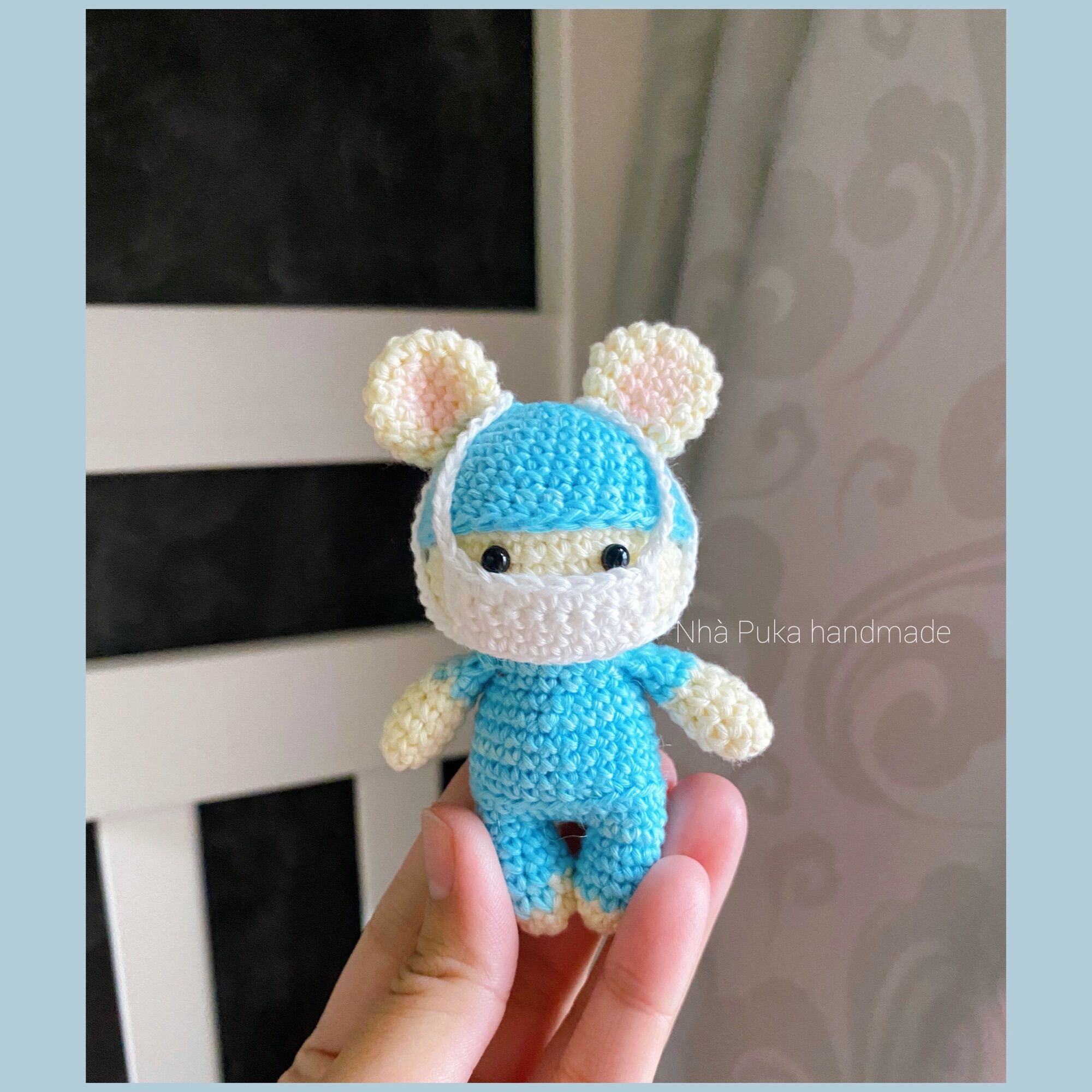 Móc khoá gấu bông bác sĩ bằng len handmade