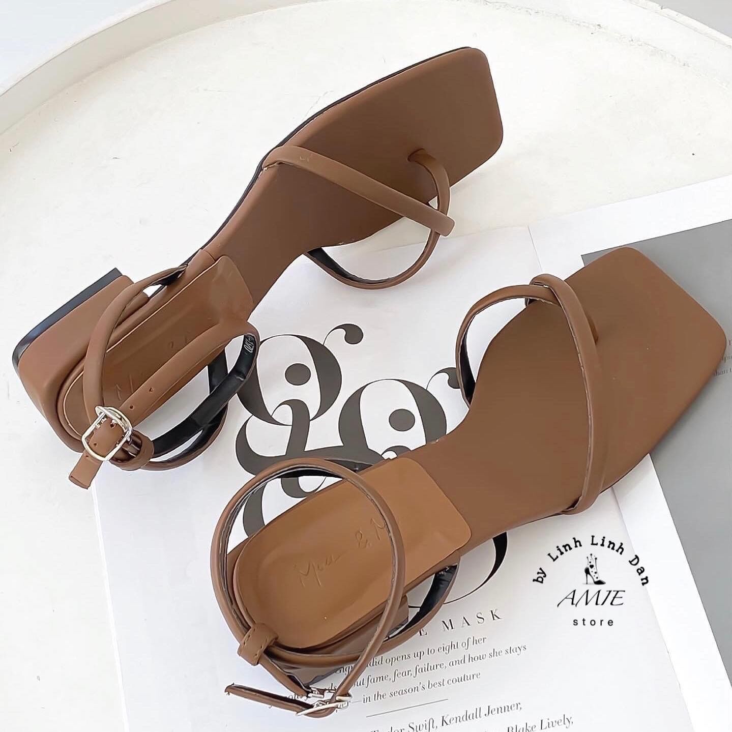 Sandal Quai Mảnh Xỏ Ngón