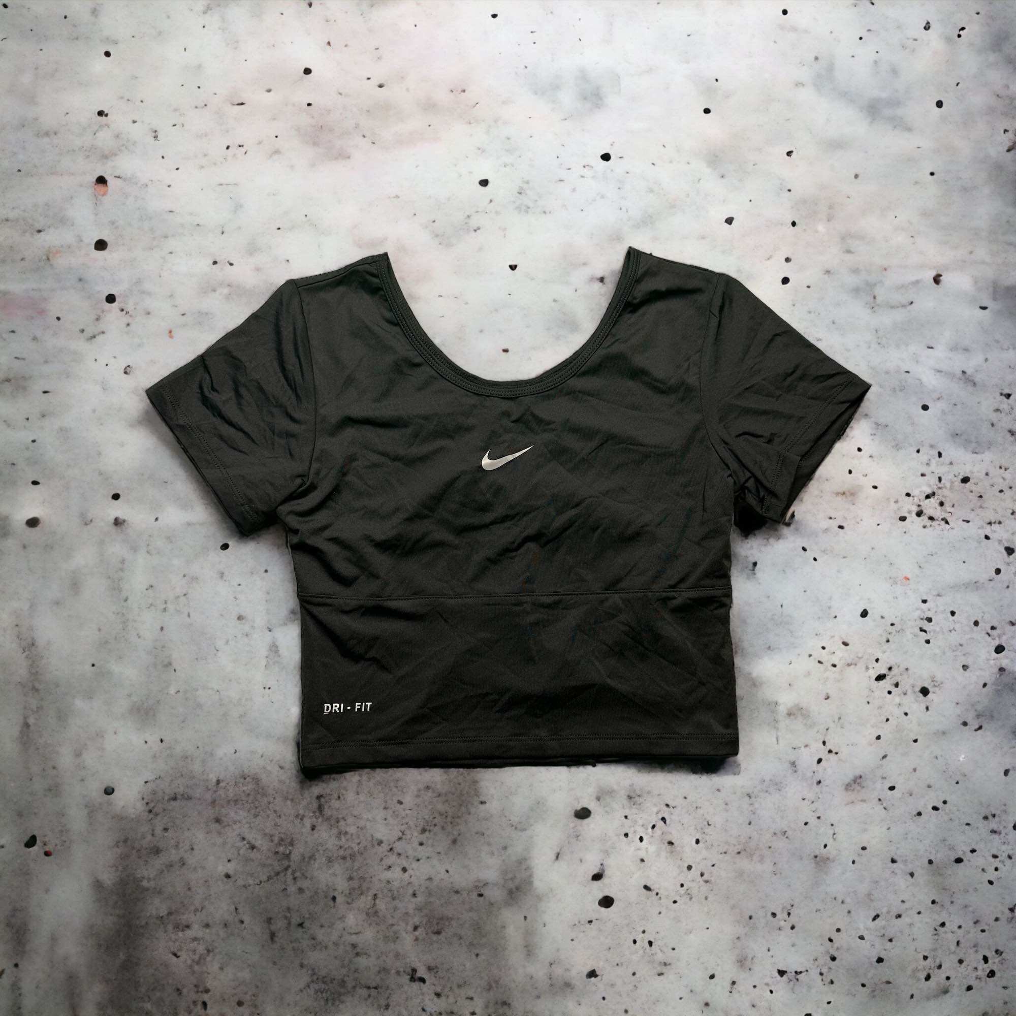 Áo croptop dây rút