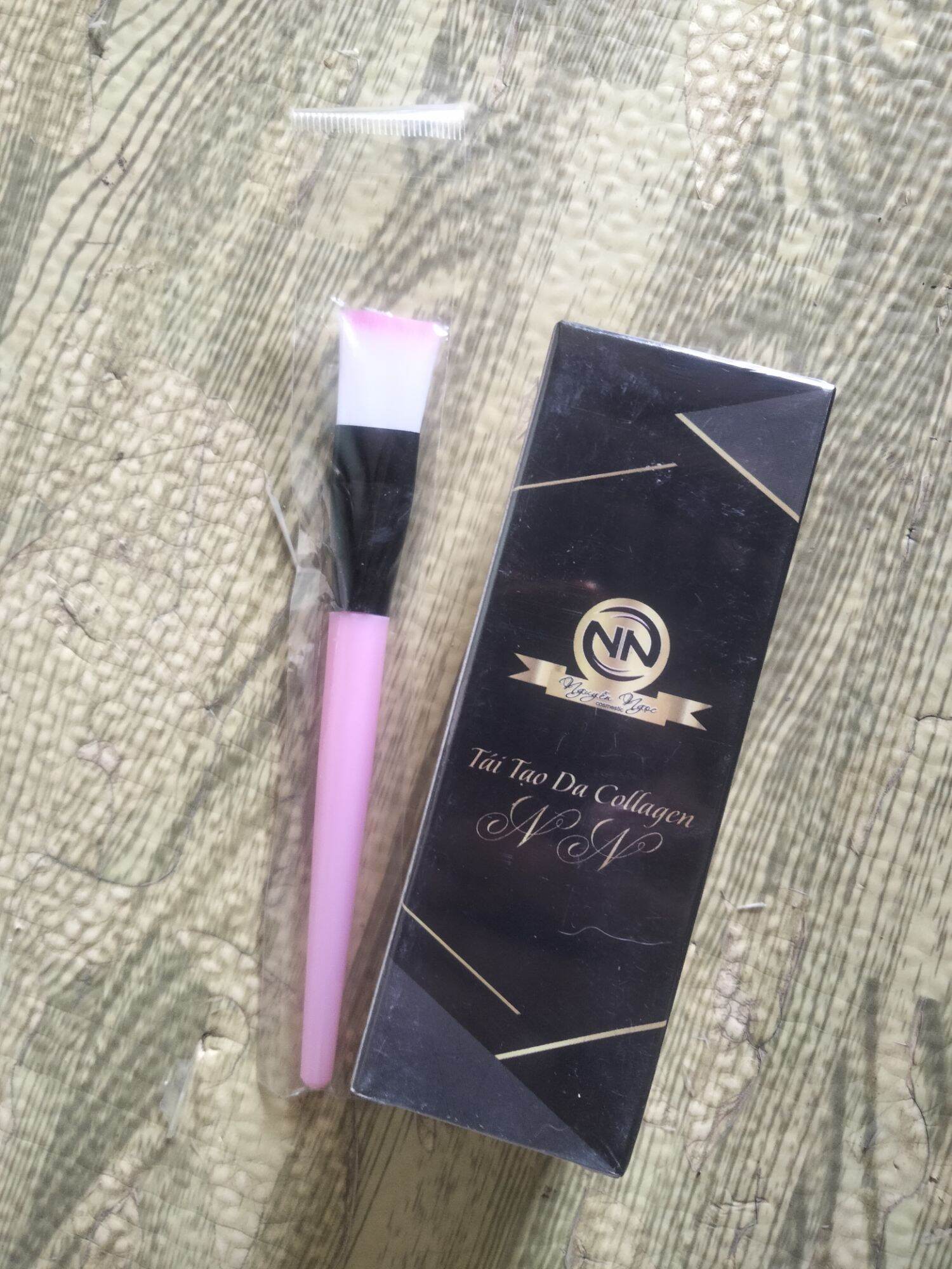 Nước lột NN kèm cọ như hình