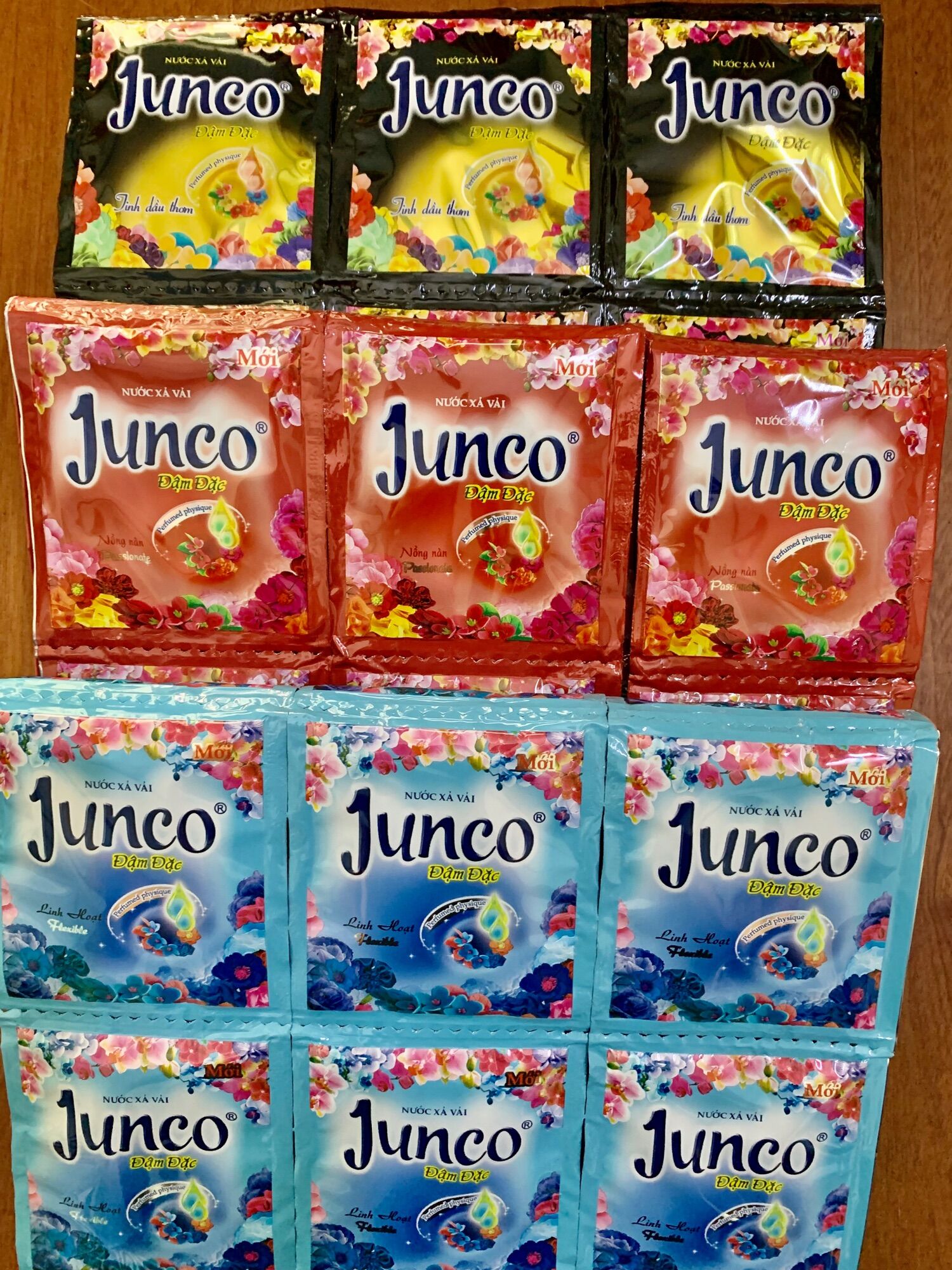 Nước xả vải Junco Flexible đậm đặc combo 30 gói