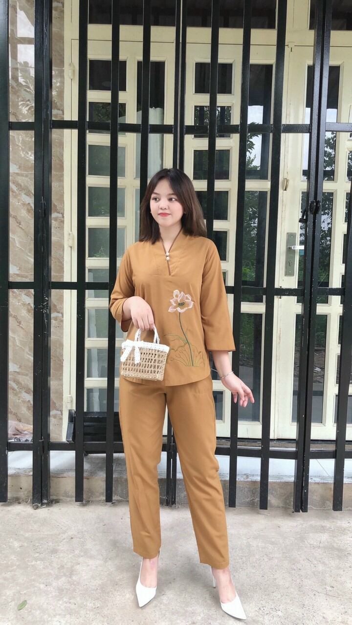 Đồ lam đi chùa nữ, Đồ phât tử mẫu nút ngọc