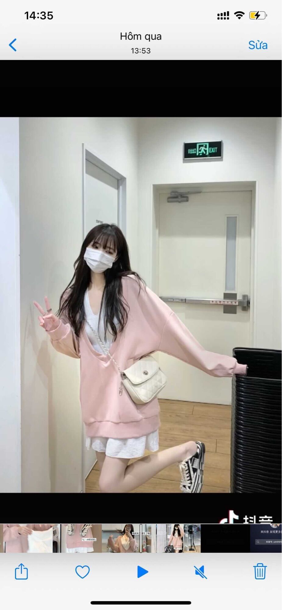 Set áo nỉ hồng + aoa yếm trắng
