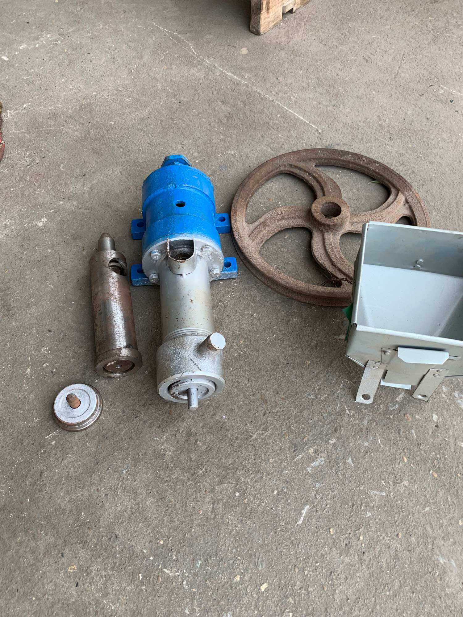 Máy nổ bỏng cối thép
