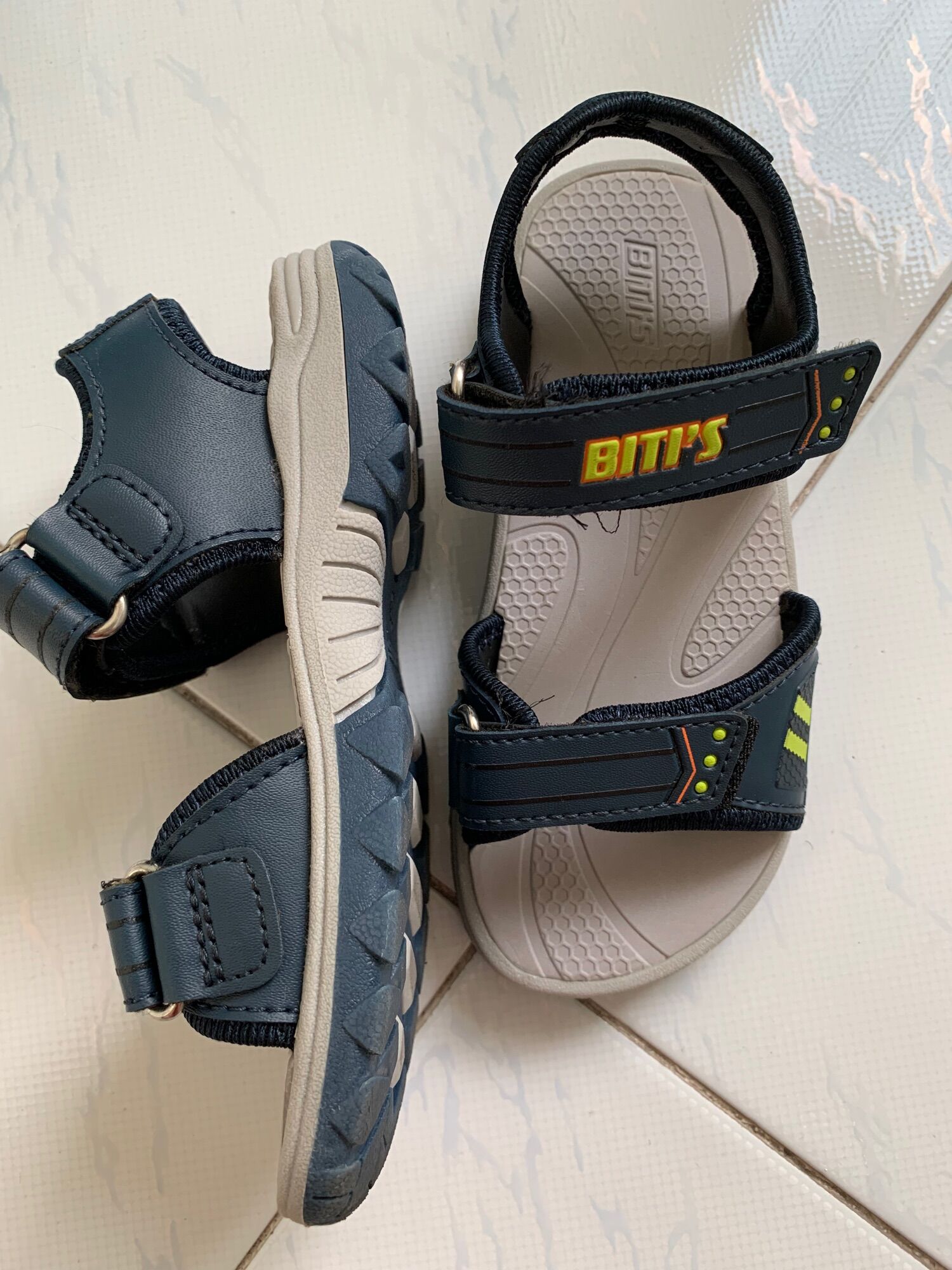 Thanh lý giày Biti’s trẻ em size 28