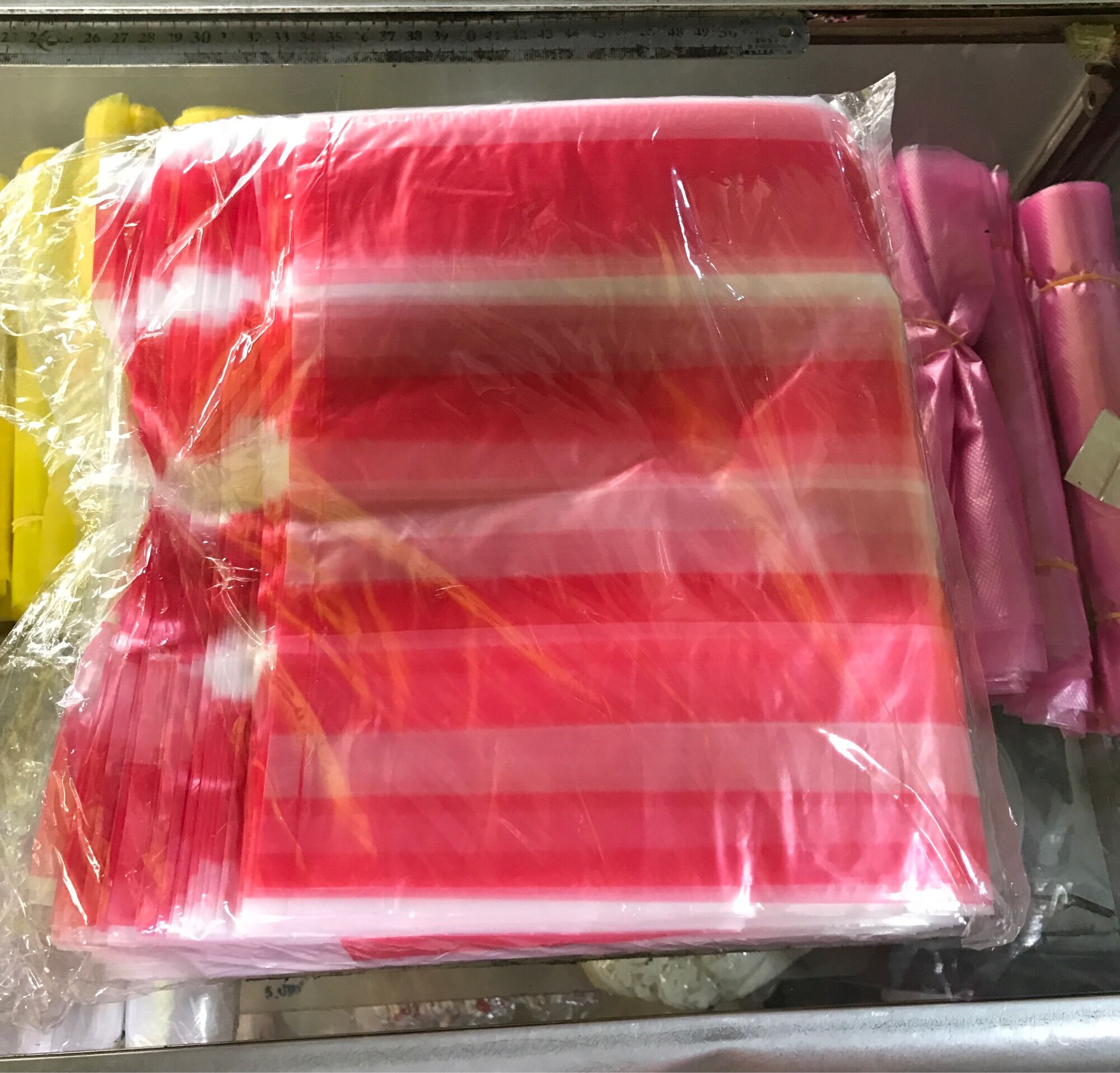 (Thick type) 1KG THICK STRIPED BAG HOLDS FROM 3-5kg
