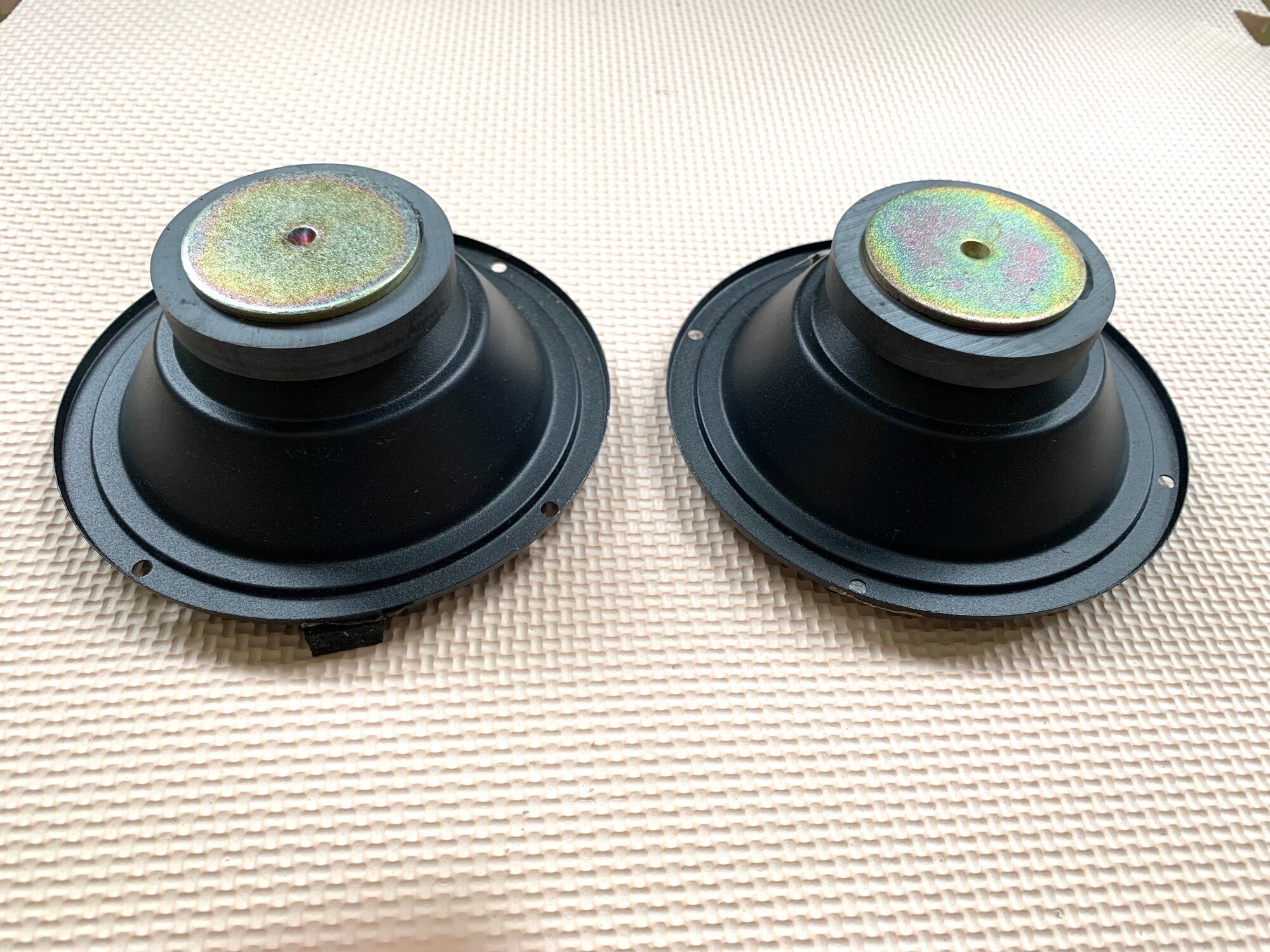 Loa trung 12 cm, 14 cm , loa mid từ bảy màu ( giá 1 chiếc)