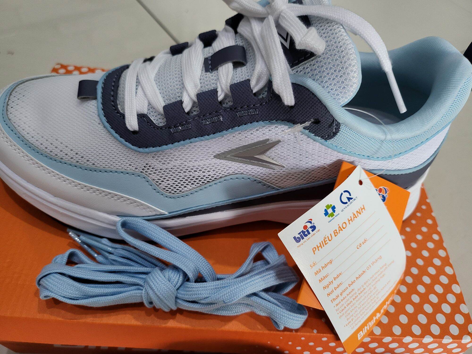 Giày sneaker nữ size 39