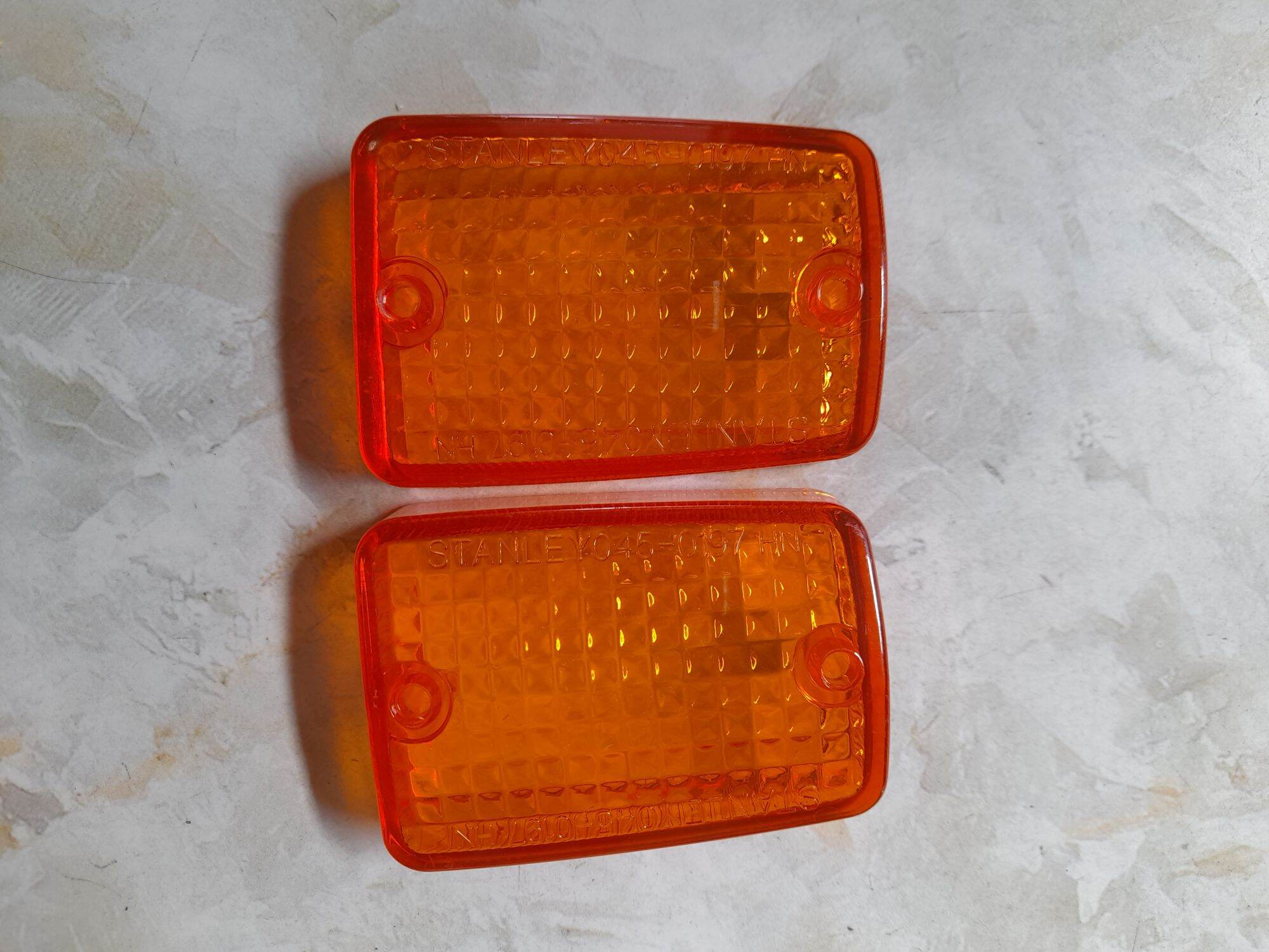 Chụp đèn xi nhan xe cúp 82..