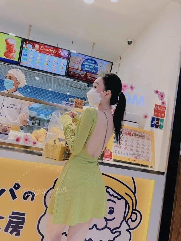 ĐẦM BODY DÁNG XOÈ HỞ LƯNG SEXY
