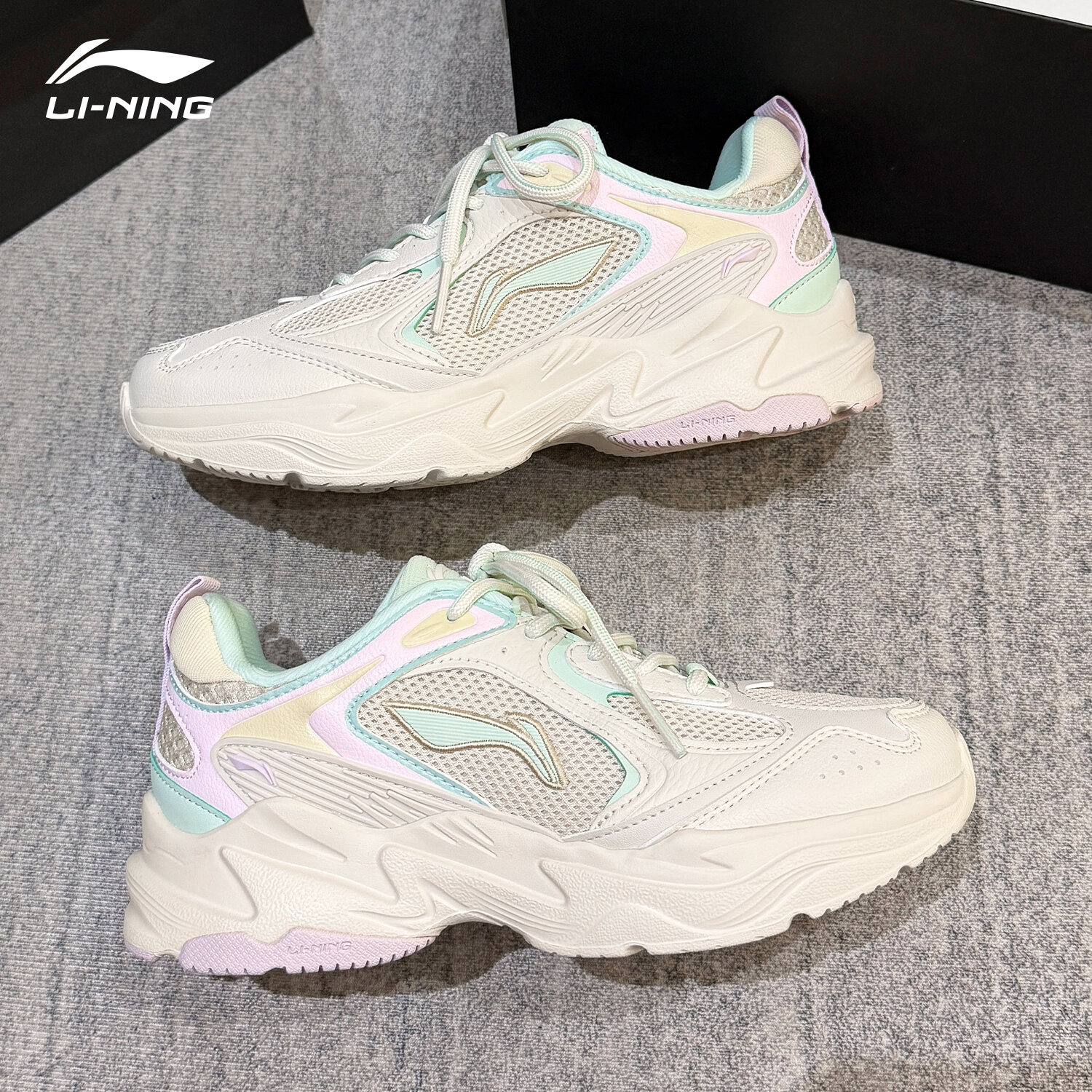 Li-Ning | Winter New Lightweight Running Shoes Giá 964,000 Đồng*Miễn phí vận chuyển