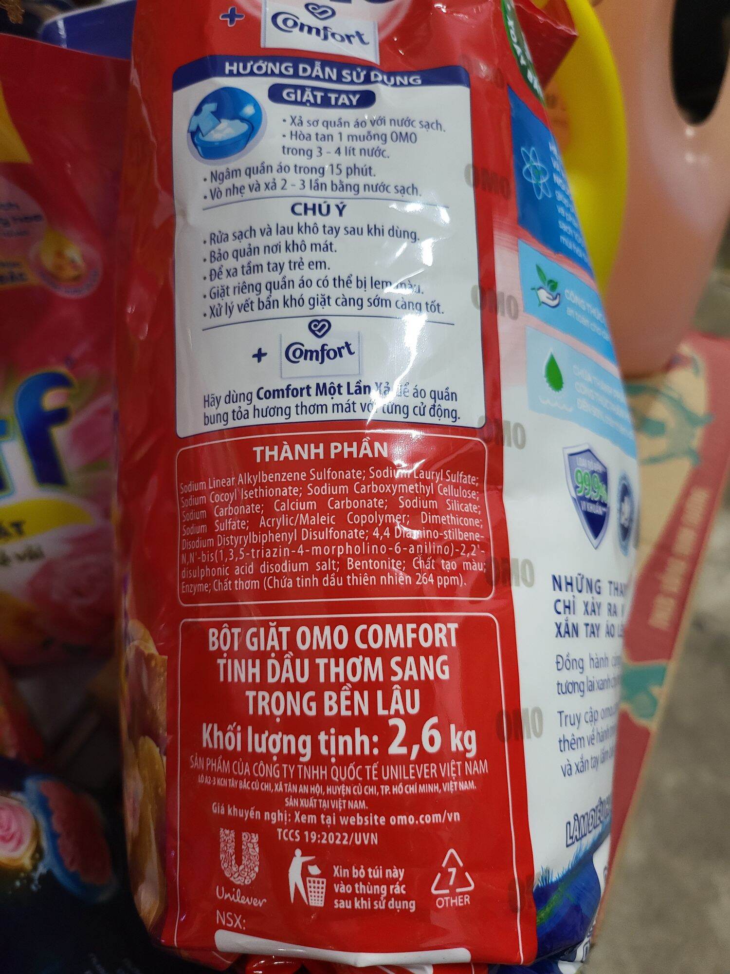 Bột giặt OMO 2,6kg giặt tay