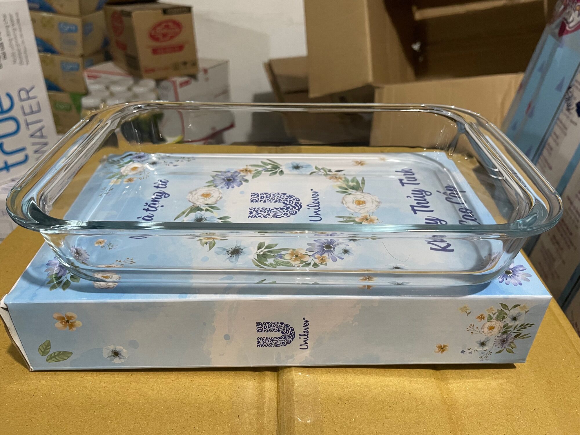 ——-Khay nướng thuỷ tinh- hkm Unilever