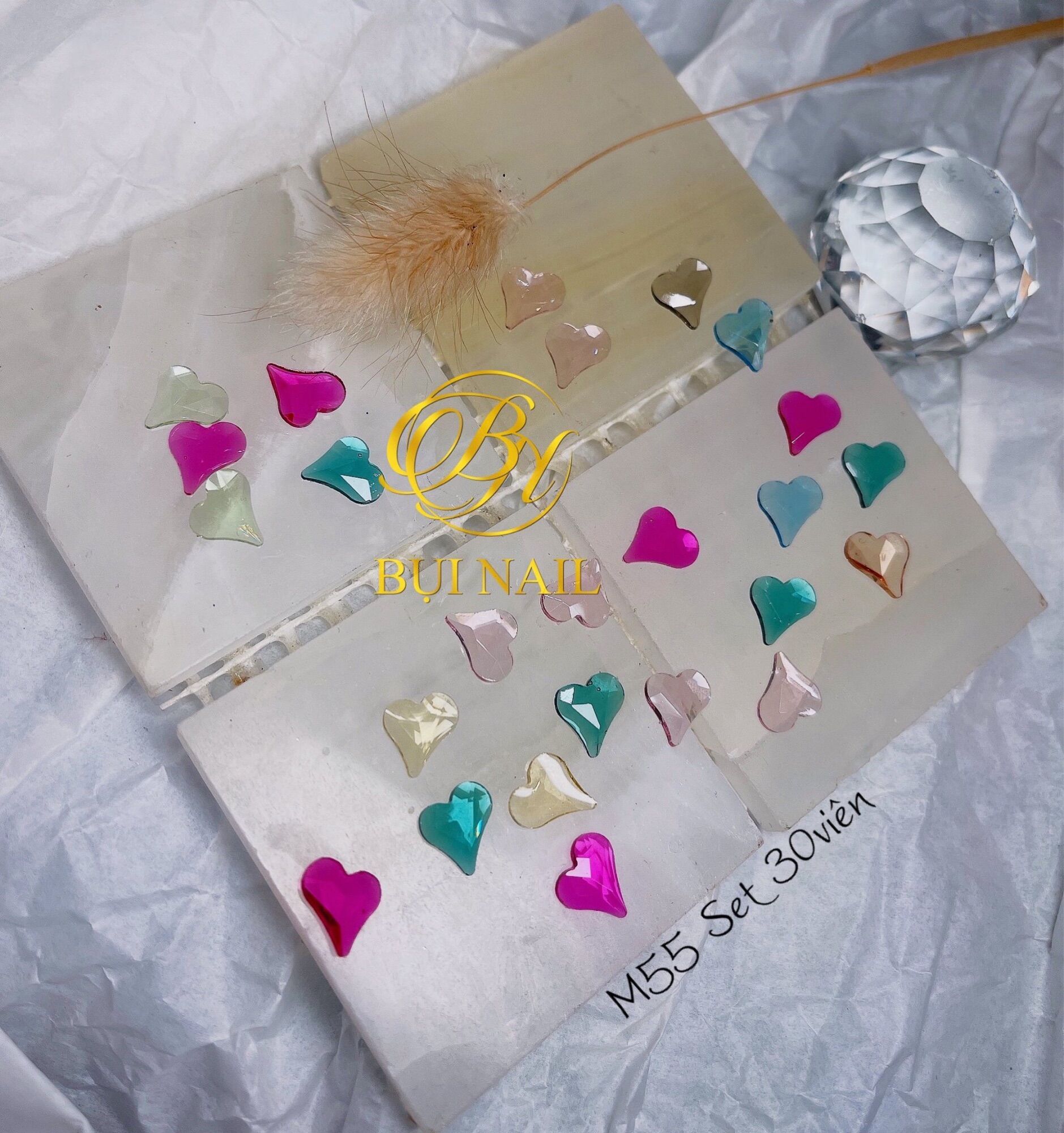 Charm tim trong suốt màu m55 30viên