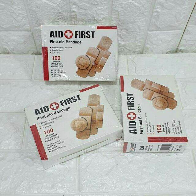 Hộp 100 miếng băng cá nhân (4 kích cỡ)