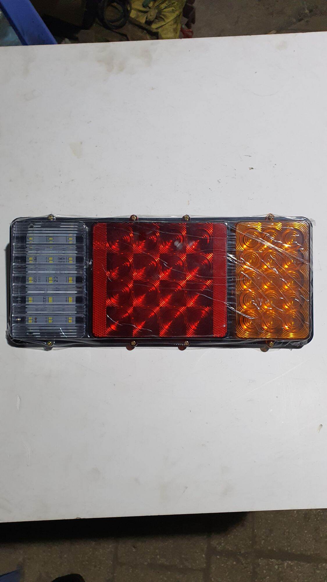 ĐÈN HẬU LED Ô TÔ 24V SD-2003A/SD2003D ( giá 1 cái)