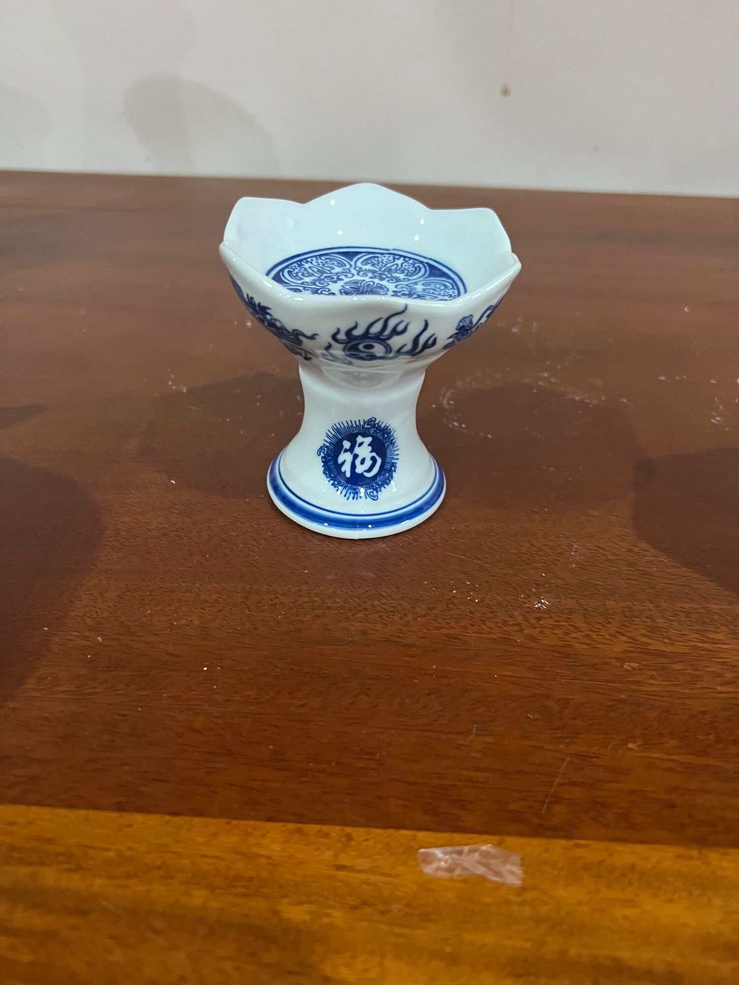 Chân nến thờ men lam, đế để cốc nến