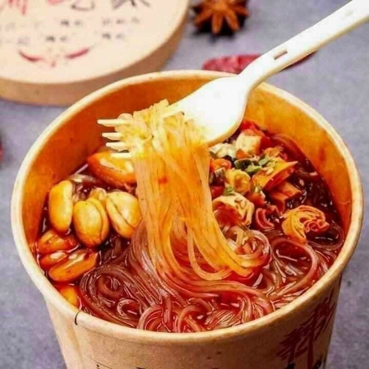 THÙNG 6 HỘP MIẾNG CHUA CAY TRÙNG KHÁNH