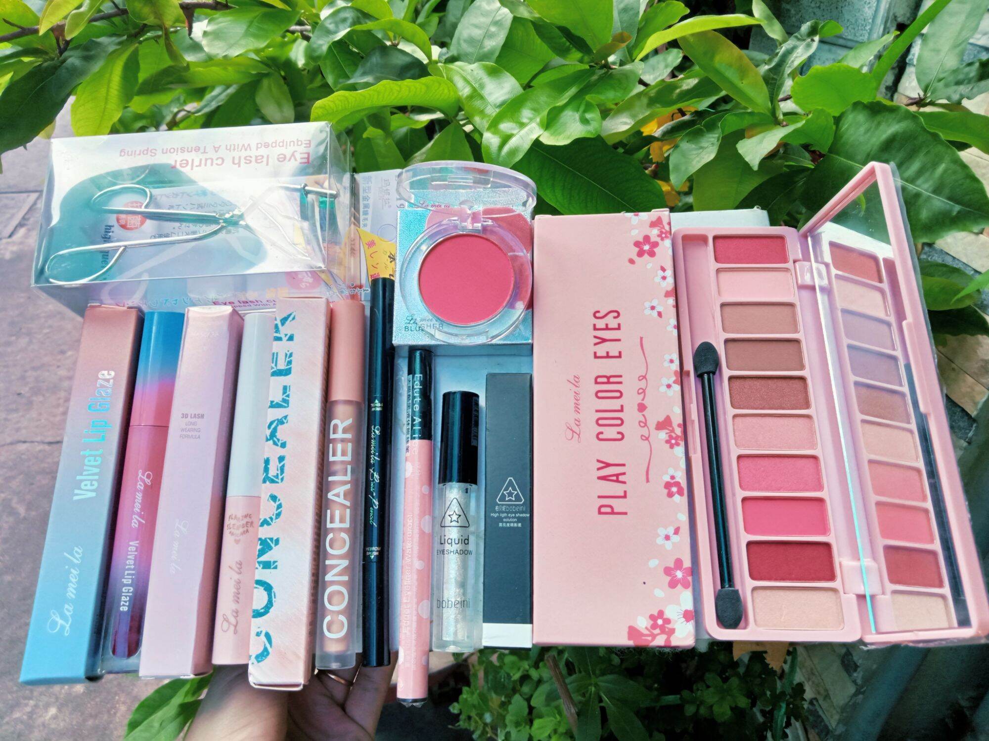 Bộ trang điểm 7 đến 9 món/ makeup cá nhân/ bộ mĩ phẩm
