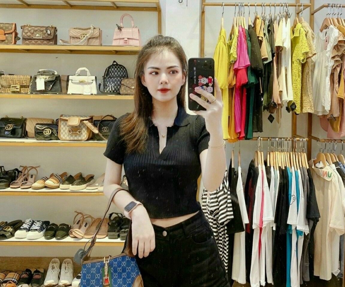 Áo Croptop Gân Cổ Bẻ Xẻ V