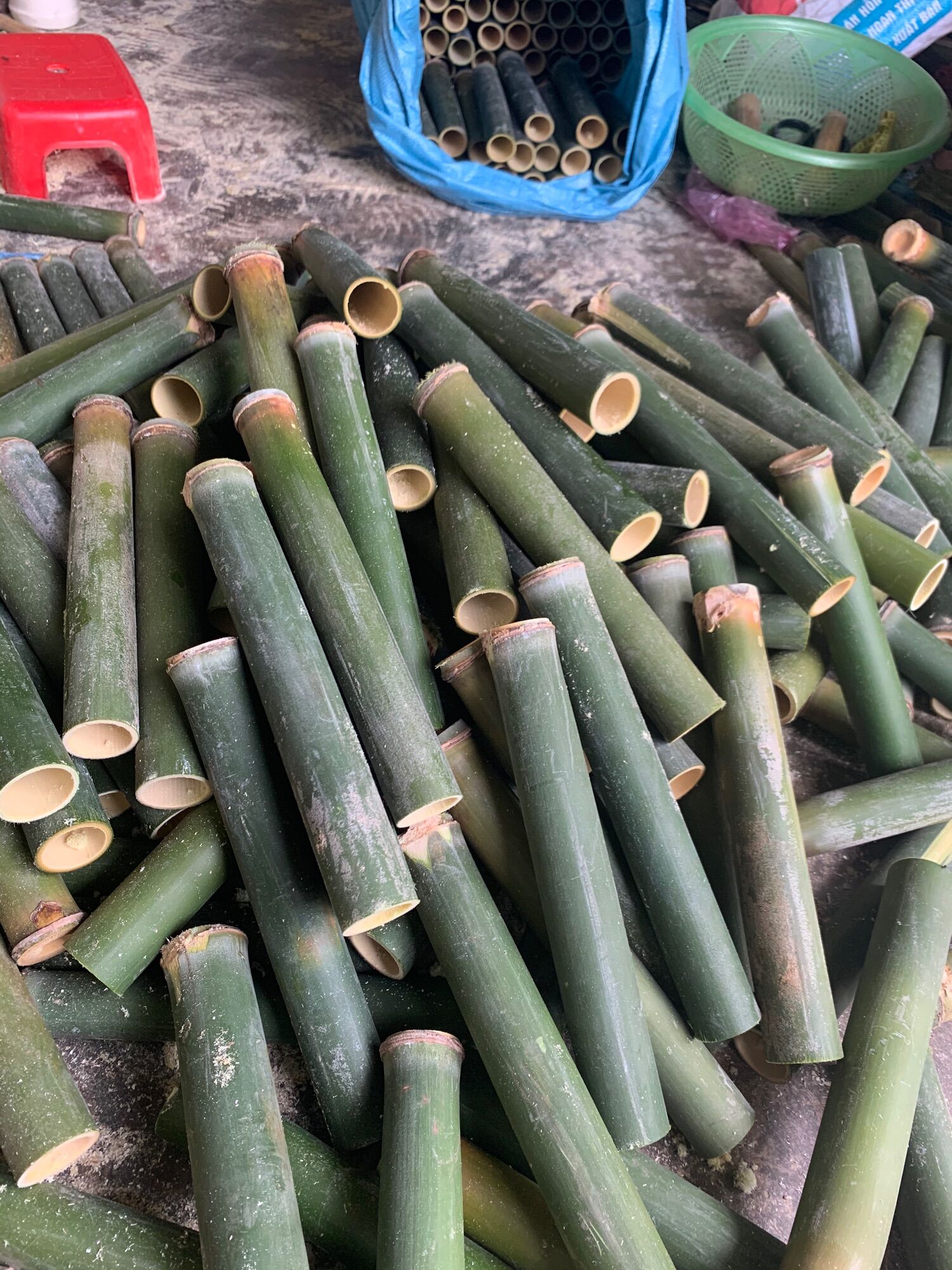 100 ống tre nấu cơm lam