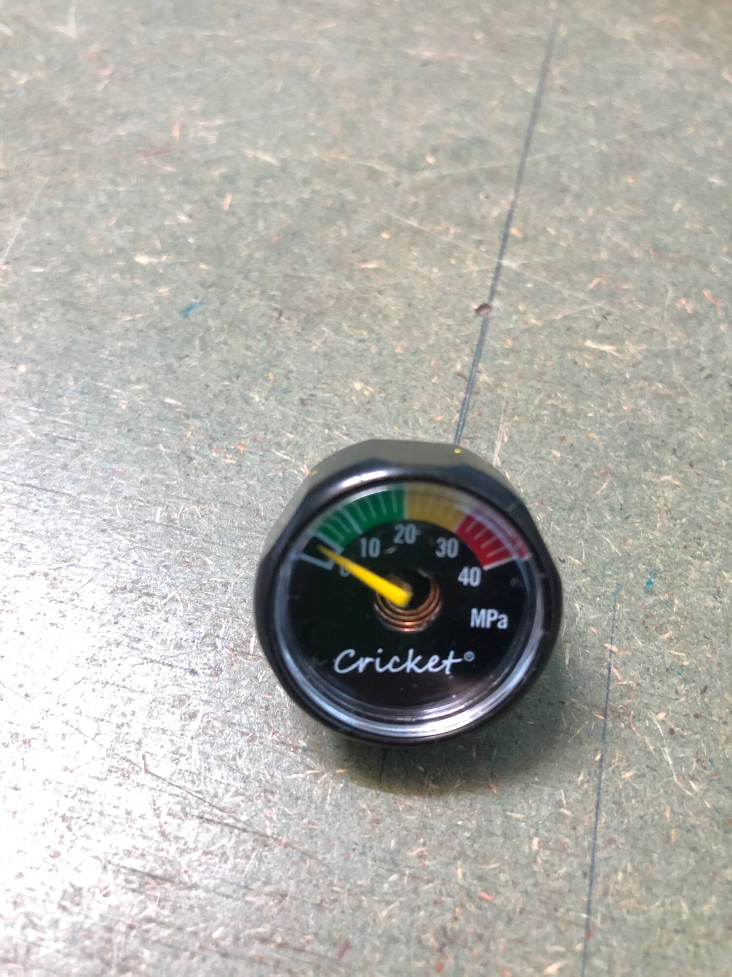 Đồng hồ đo áp cricket