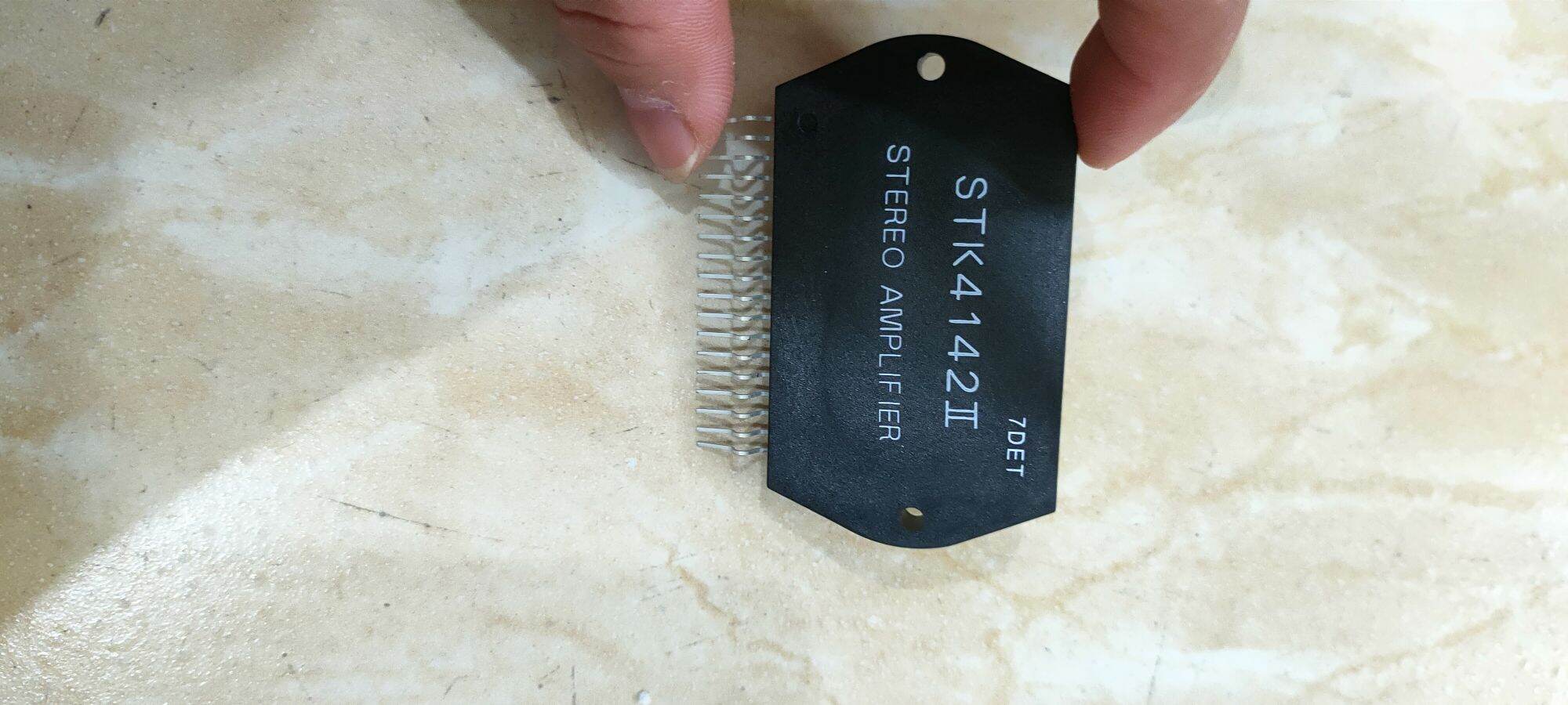 1 con lc công suất stk4142