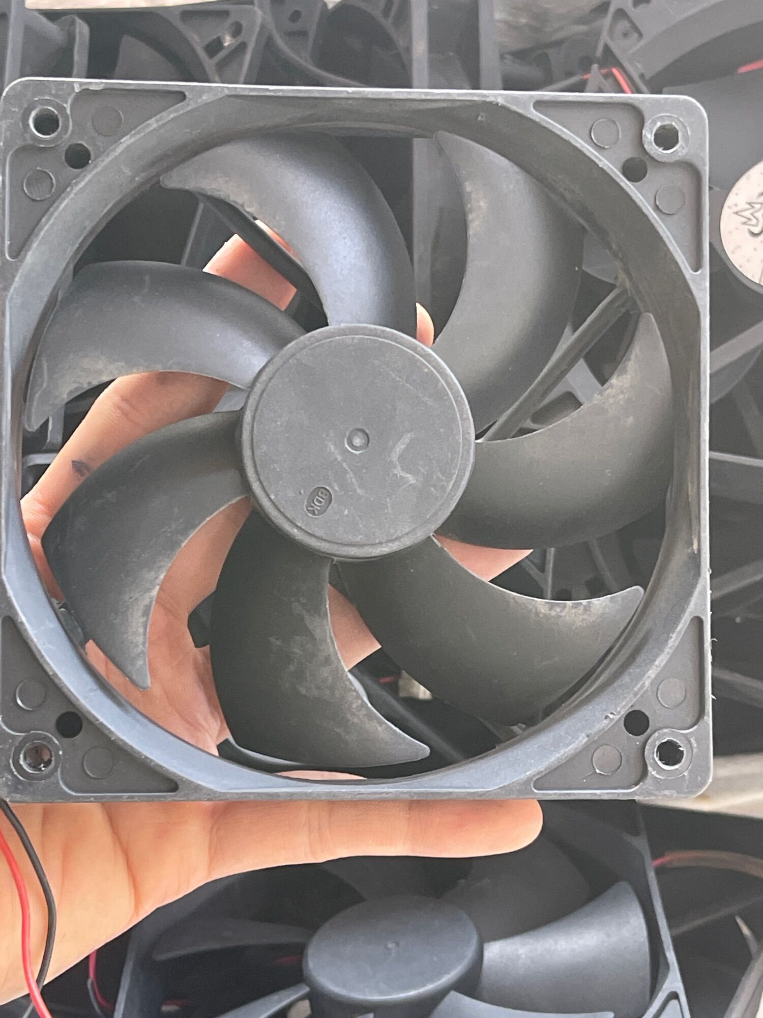 Quạt 12V fan 12x12x2.5cm (dòng dưới 0.2A có jack cắm)