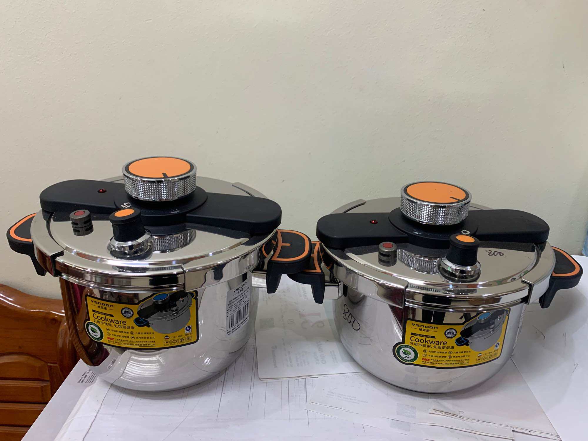 Nồi áp suất bếp từ ,bếp ga,hồng ngoại hàng rất bền nồi 5 lít và 6 lít nồi nặng 2,7 kg