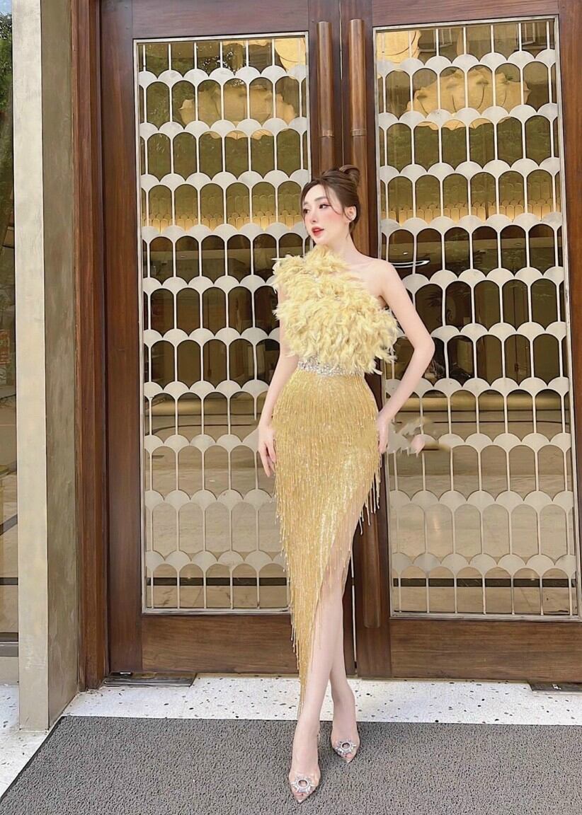 ĐẦM BODY RUA ĐÍNH LÔNG KẾT ĐÁ