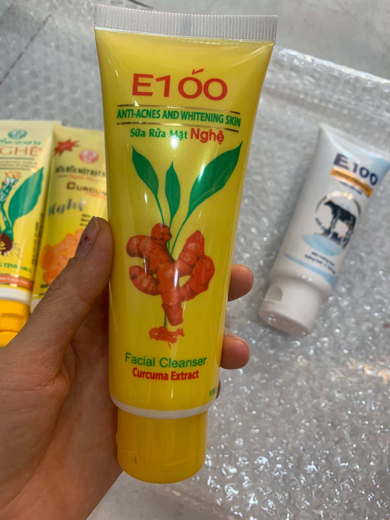 Sữa rửa mặt nghệ E100- bò E100 100g