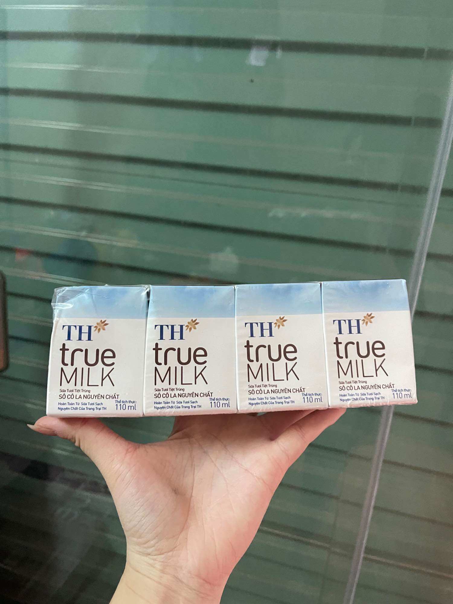 Lốc 4 hộp sữa TH truemilk 110ml các vị