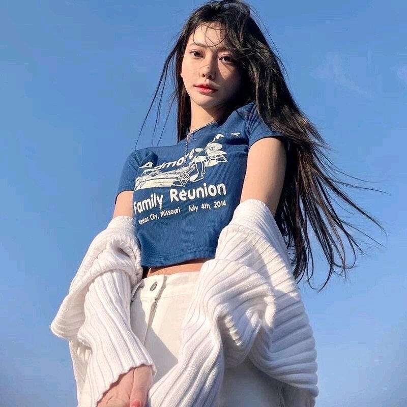 Áo croptop in hình phối màu xanh xanh rt03