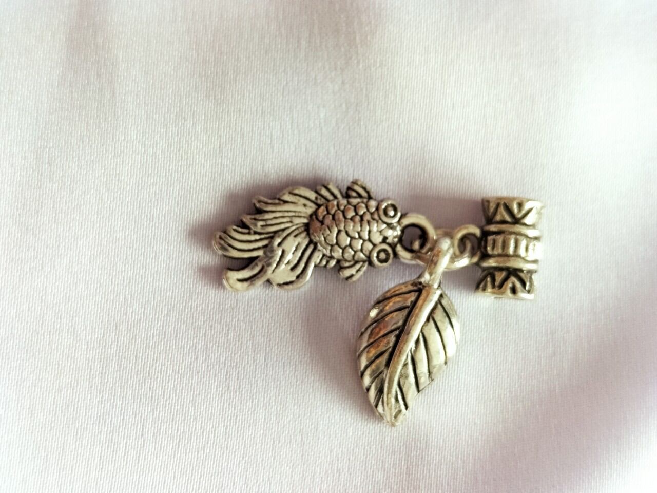Charm bạc thái mic vòng đẹp