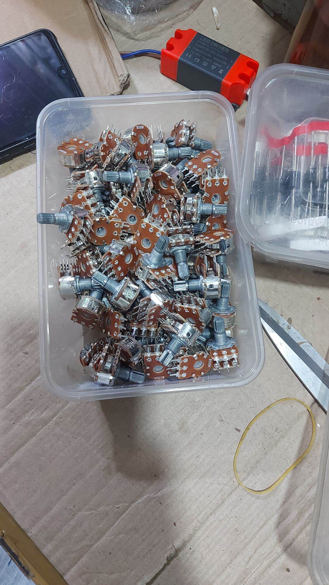 20c chiết áp âm ly 50k 6chân
