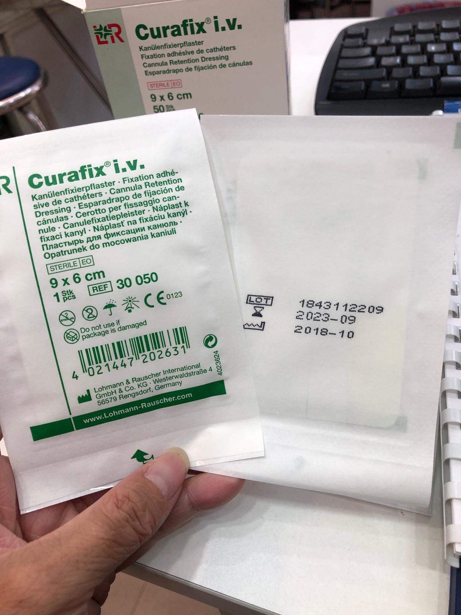 Băng Dính miếng dán kèm gạc Vô Trùng Cố Định Kim Luồn Băng dán miếng dán băng keo dán kim luồn có xẻ rãnh CURAFIX 9x6cm