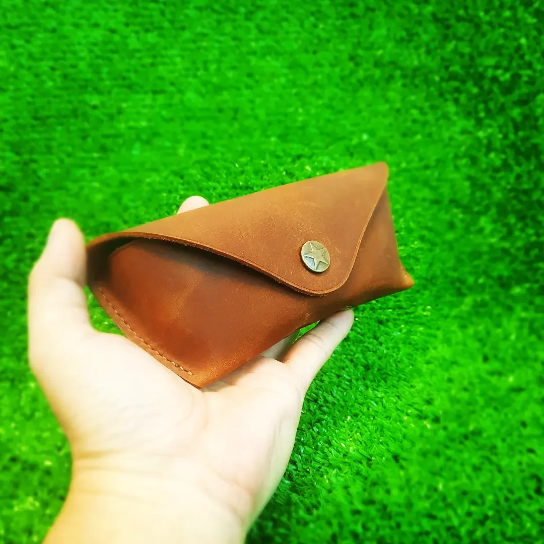 Bao da đựng mắt kính da bò nút bóp - da thủ công handmade v1