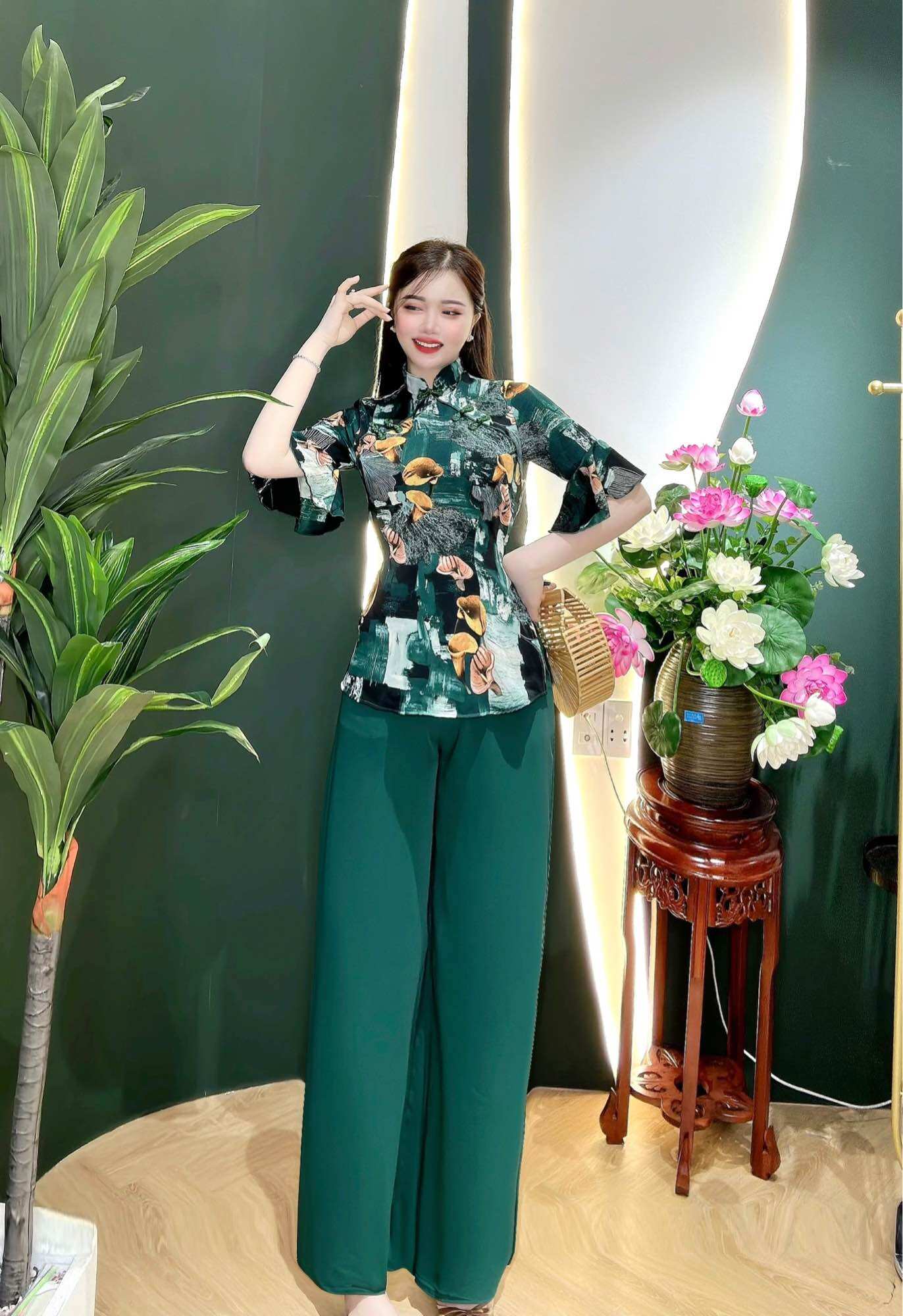 Bộ lam lụa tay beo cổ trụ