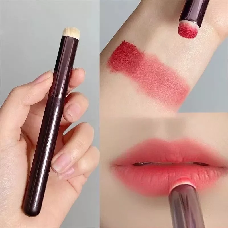 Cọ tán son môi siêu hot.