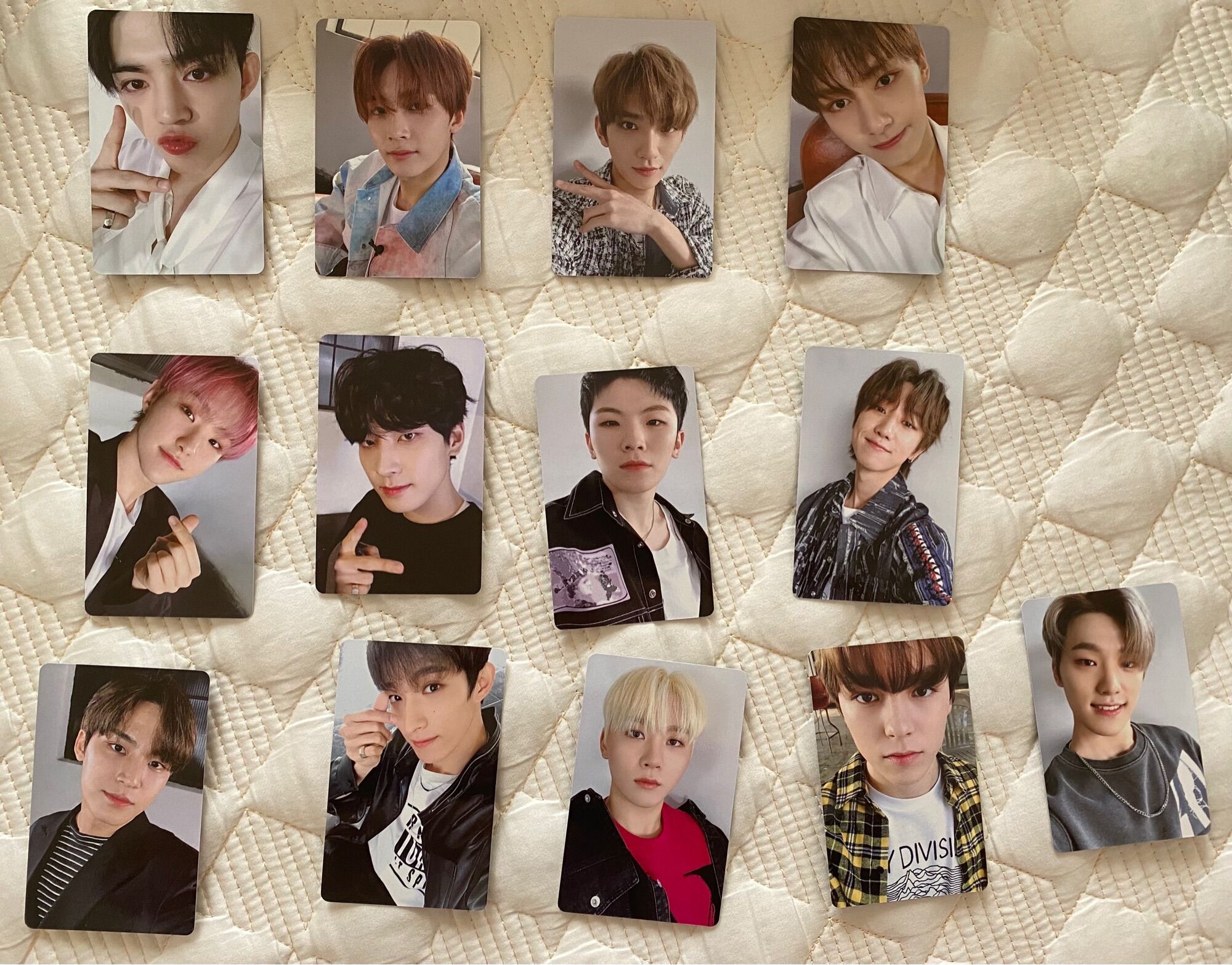 pass card trong Seventeen season's greating 2019